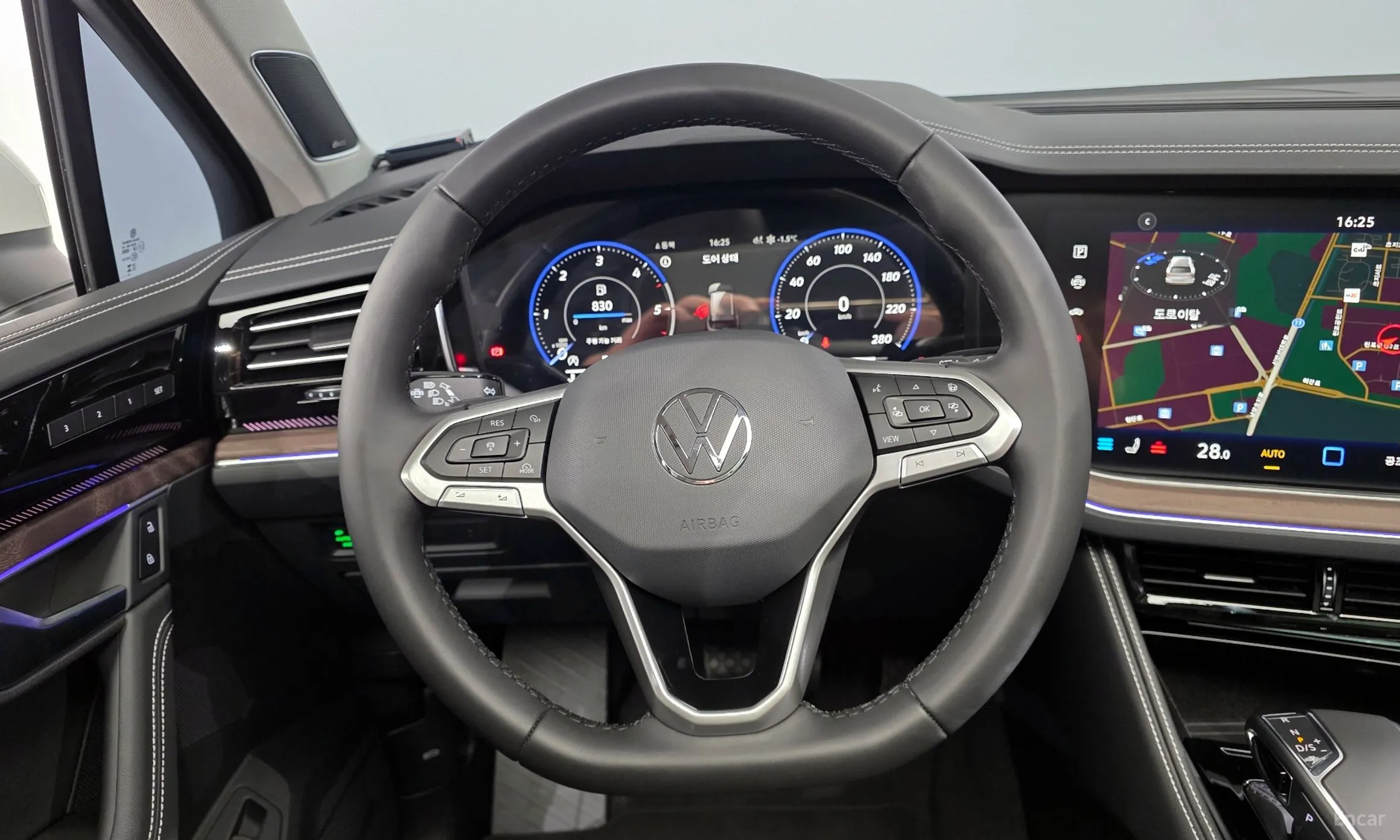 Volkswagen Touareg 3rd Generation превью 13