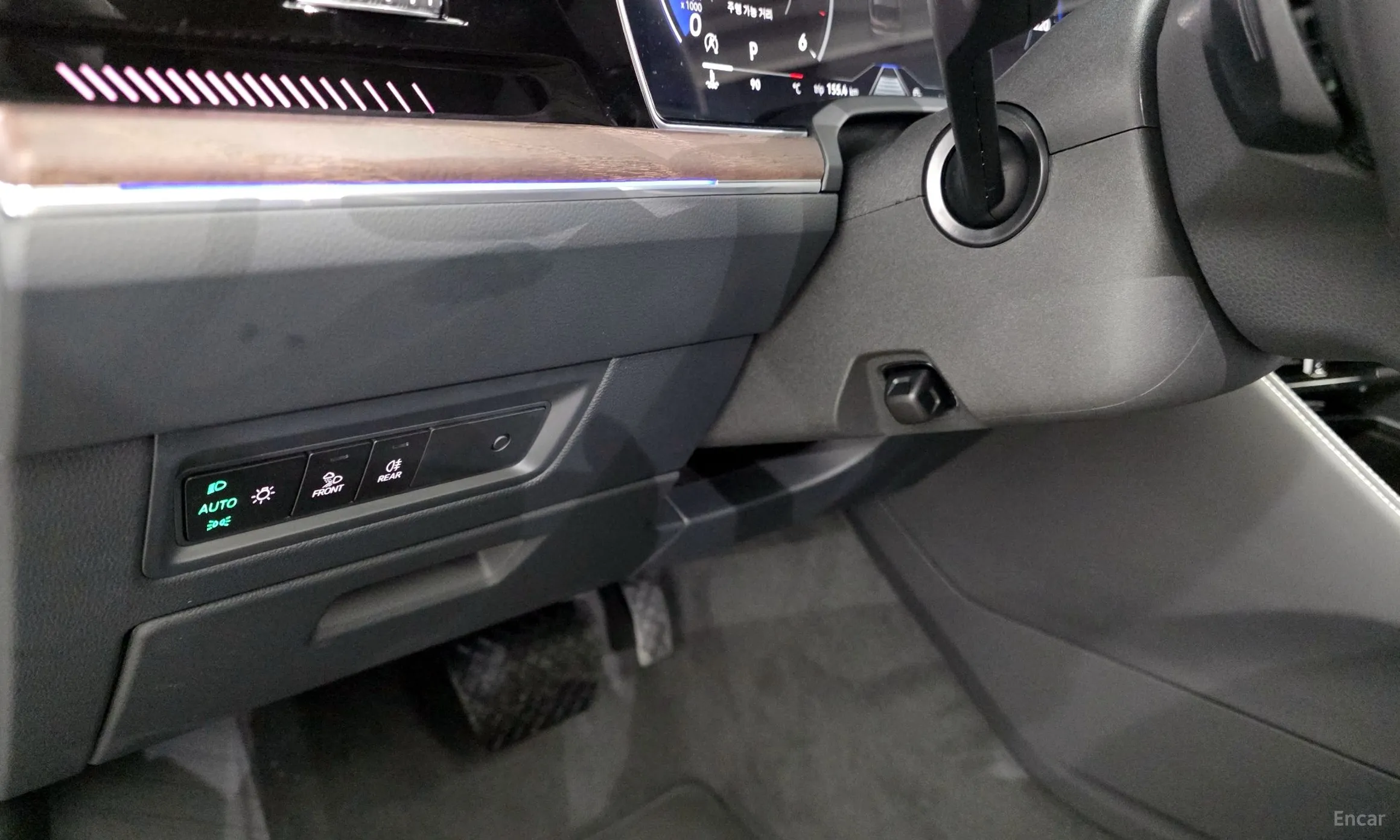 Volkswagen Touareg 3rd Generation превью 15