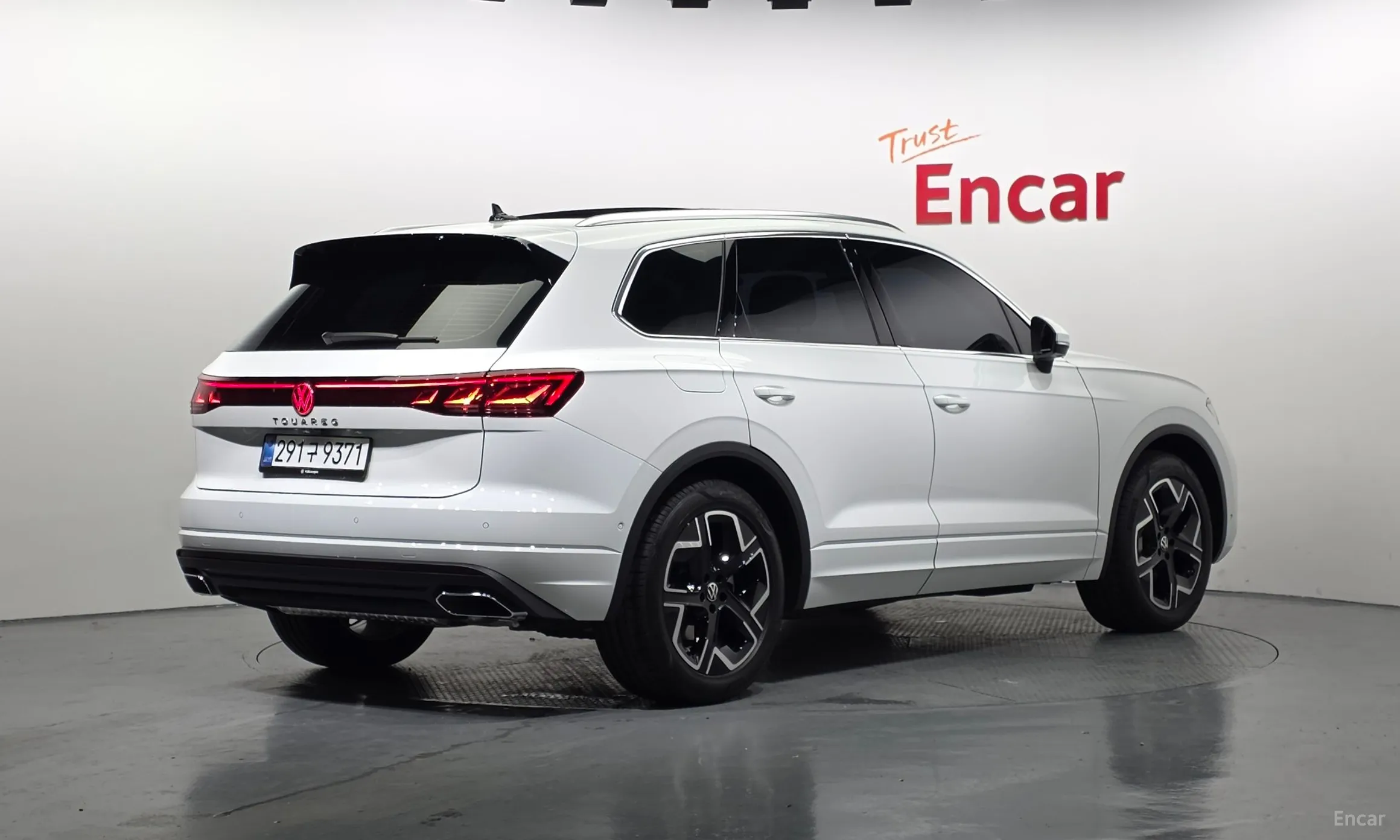 Volkswagen Touareg 3rd Generation превью 2
