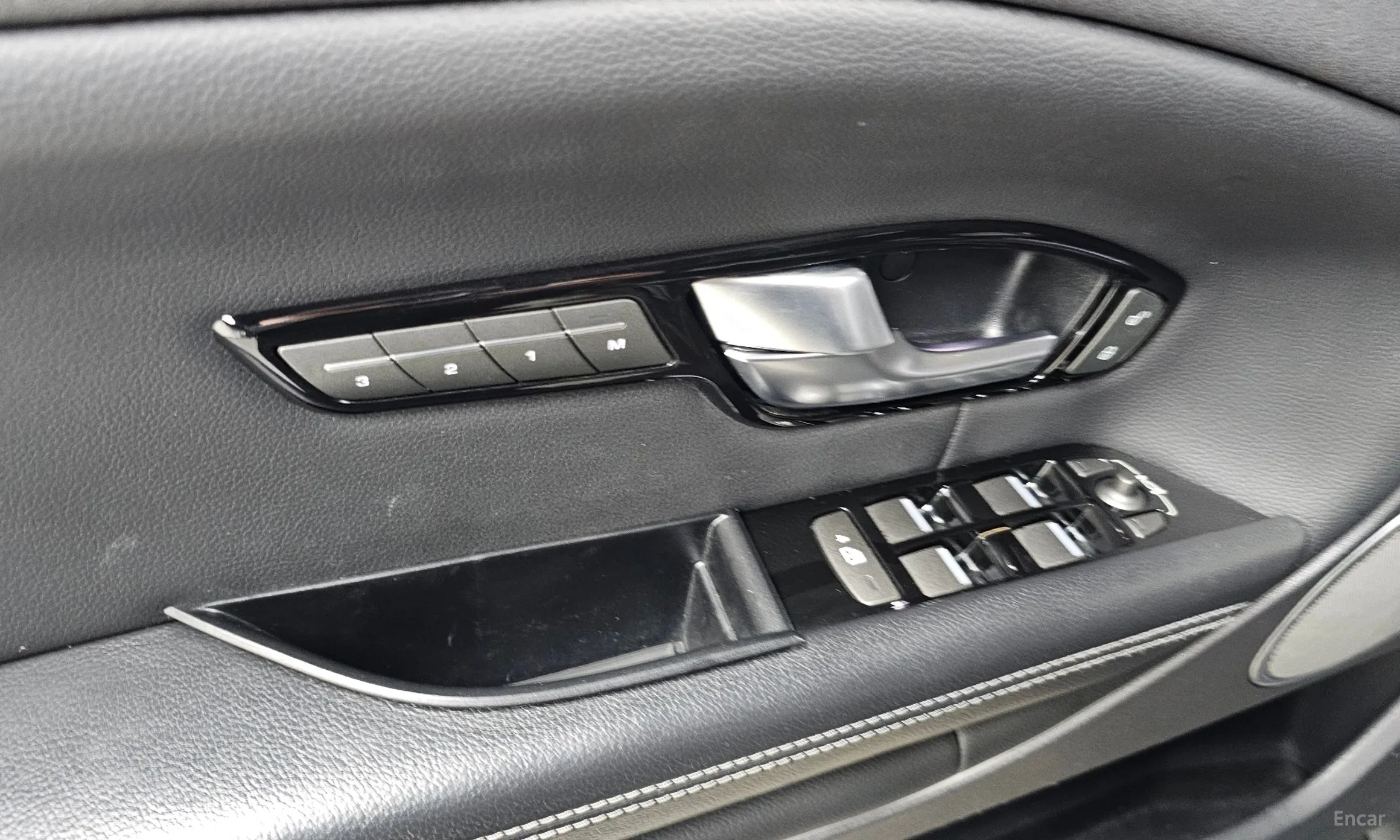 Land Rover Range Rover Evoque превью 14