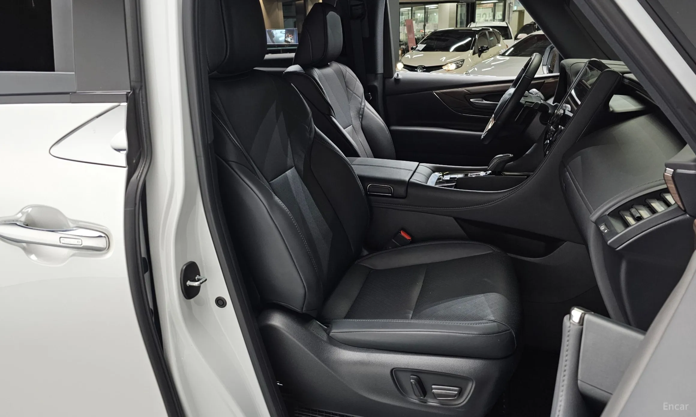 Toyota Alphard 4th Generation превью 10