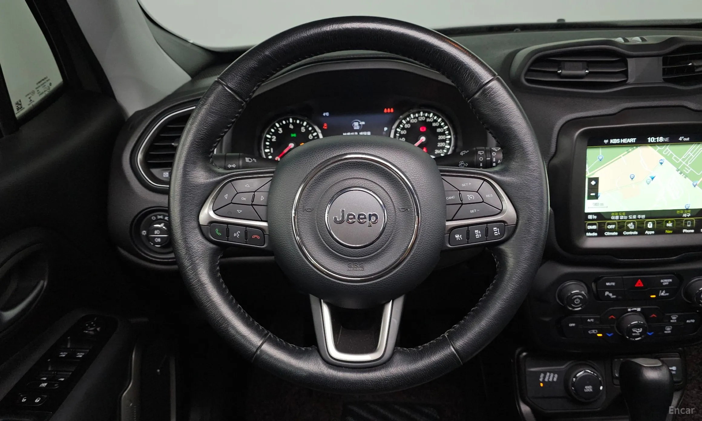 Jeep Renegade превью 13