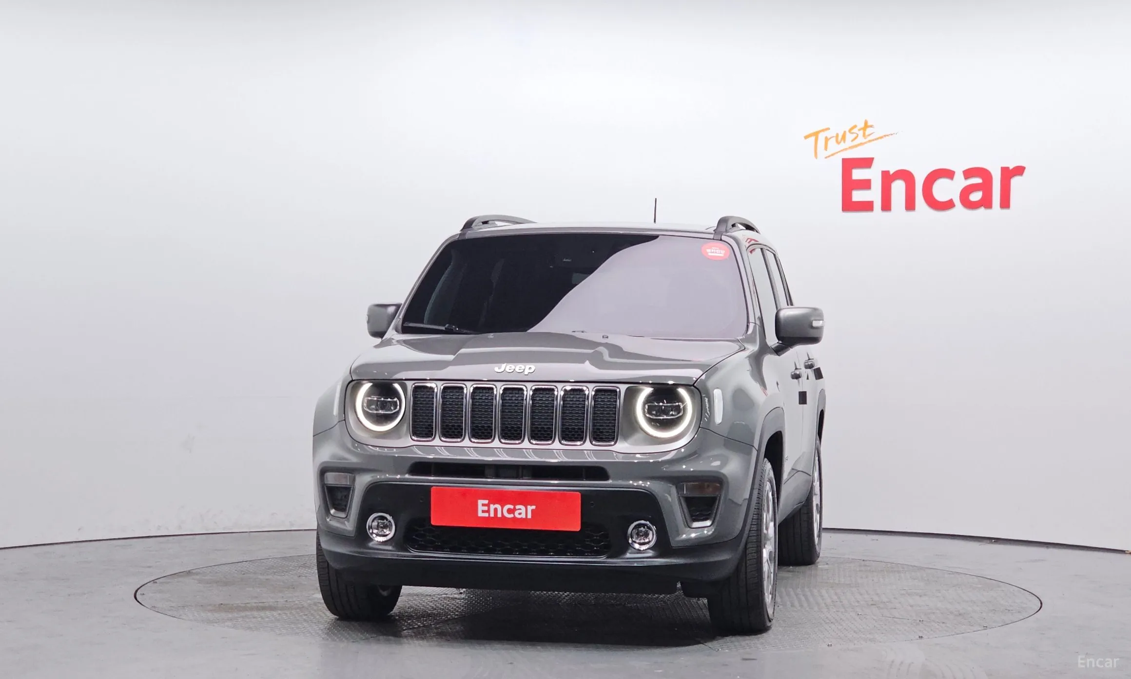 Jeep Renegade превью 3