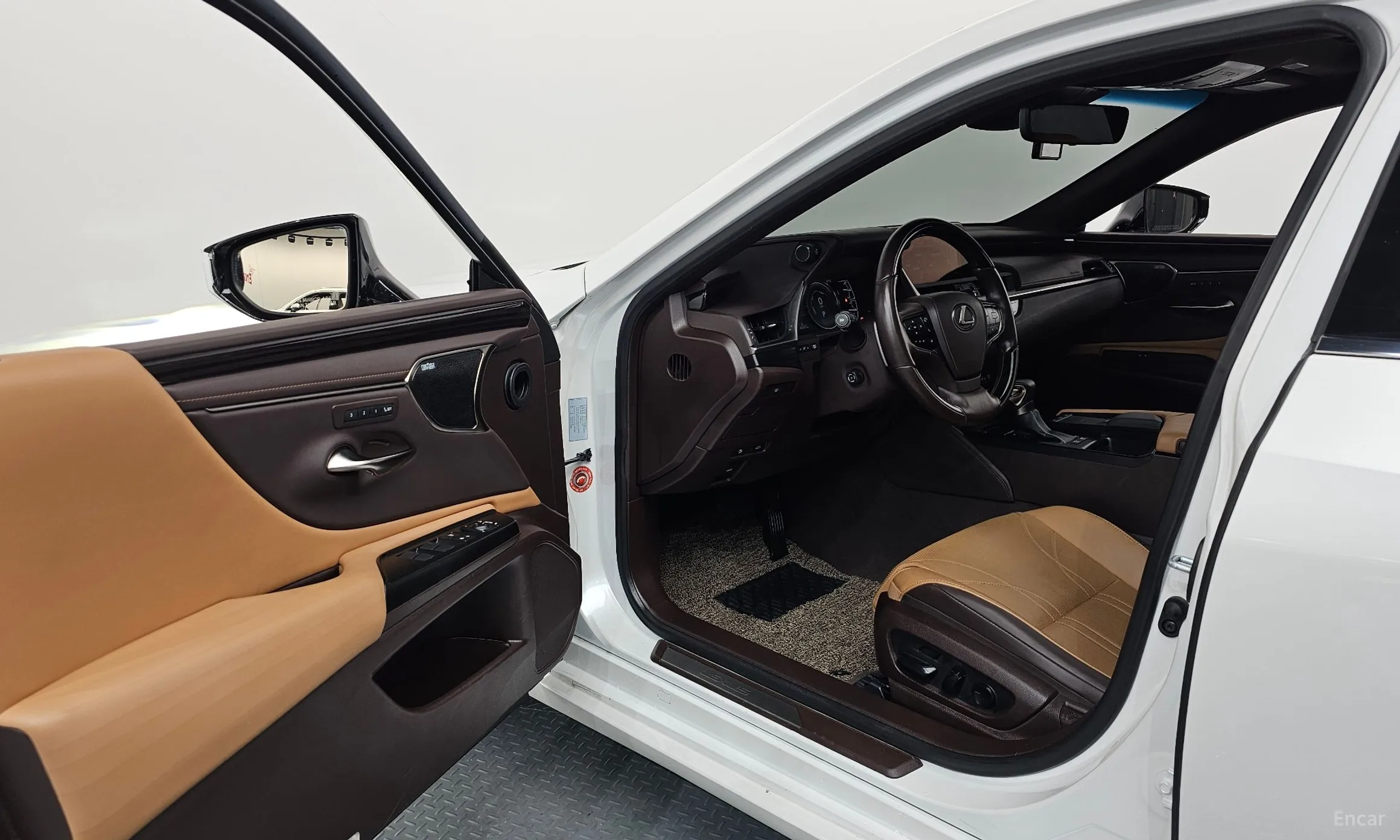 Lexus ES300h 7th Generation превью 10