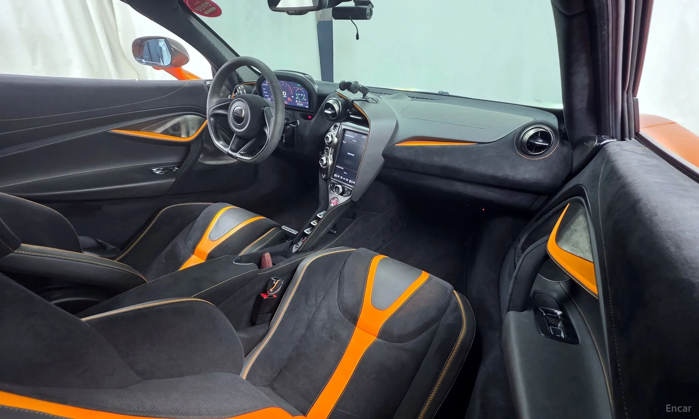 McLaren 720S превью 7