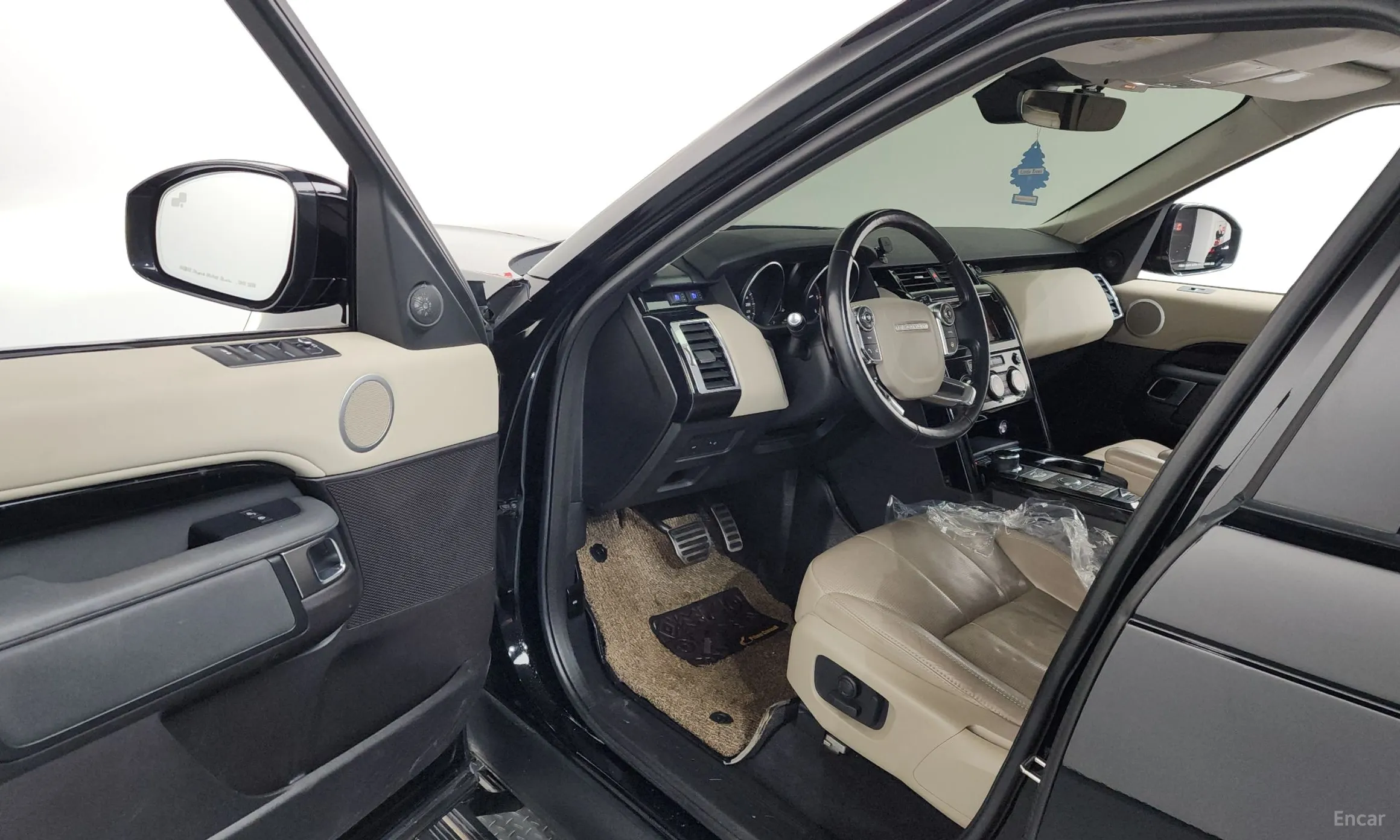 Land Rover Discovery 5 превью 10