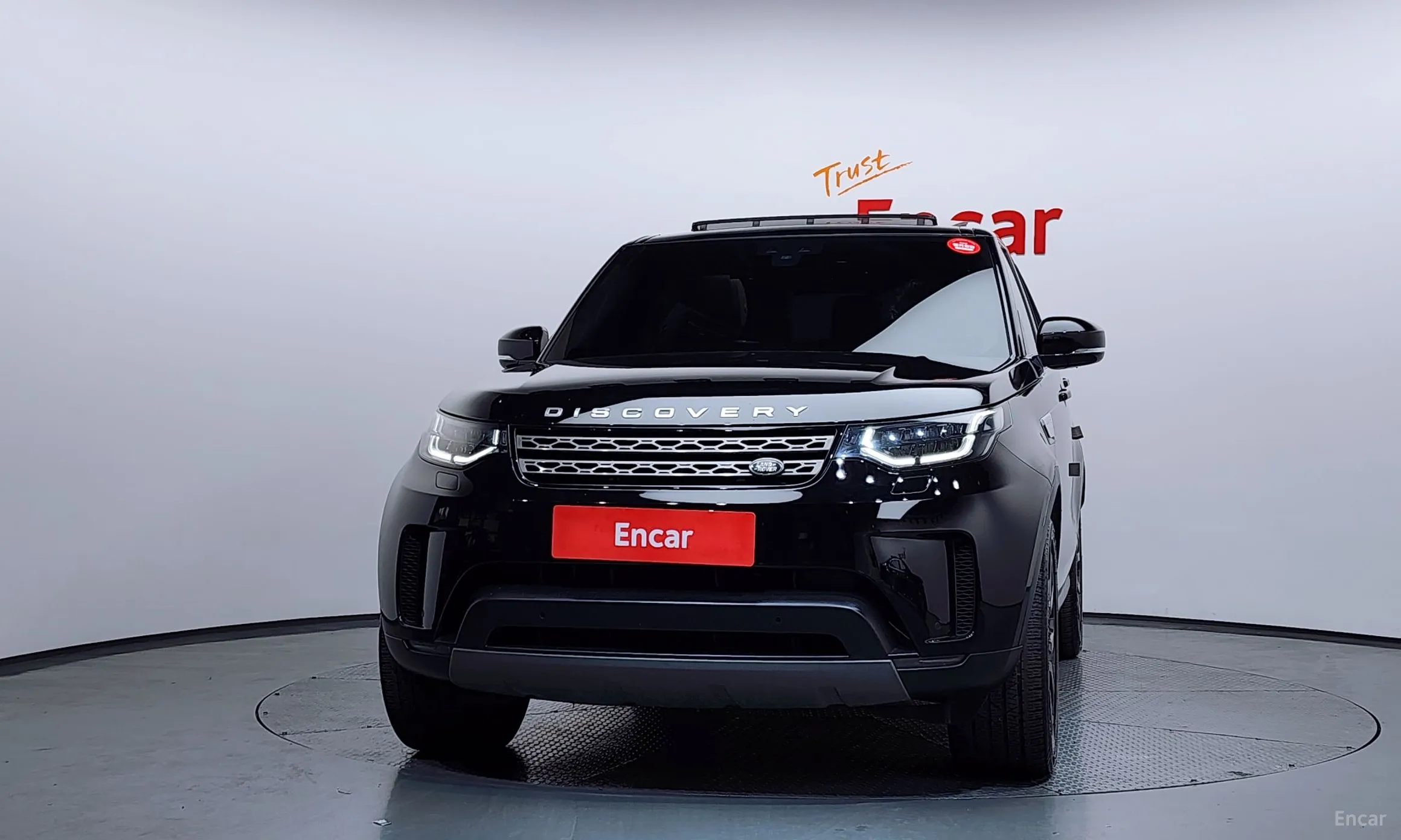 Land Rover Discovery 5 превью 3