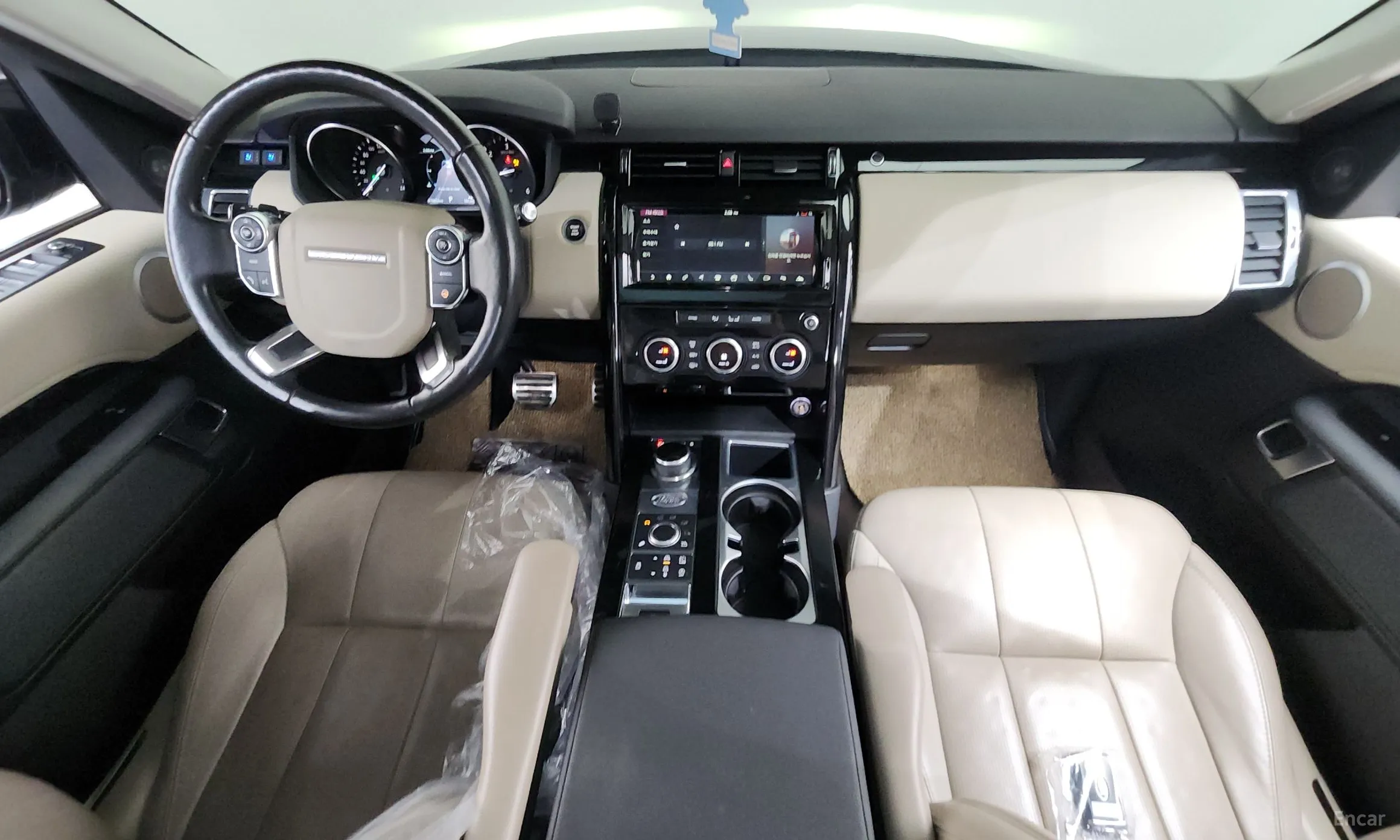 Land Rover Discovery 5 превью 7