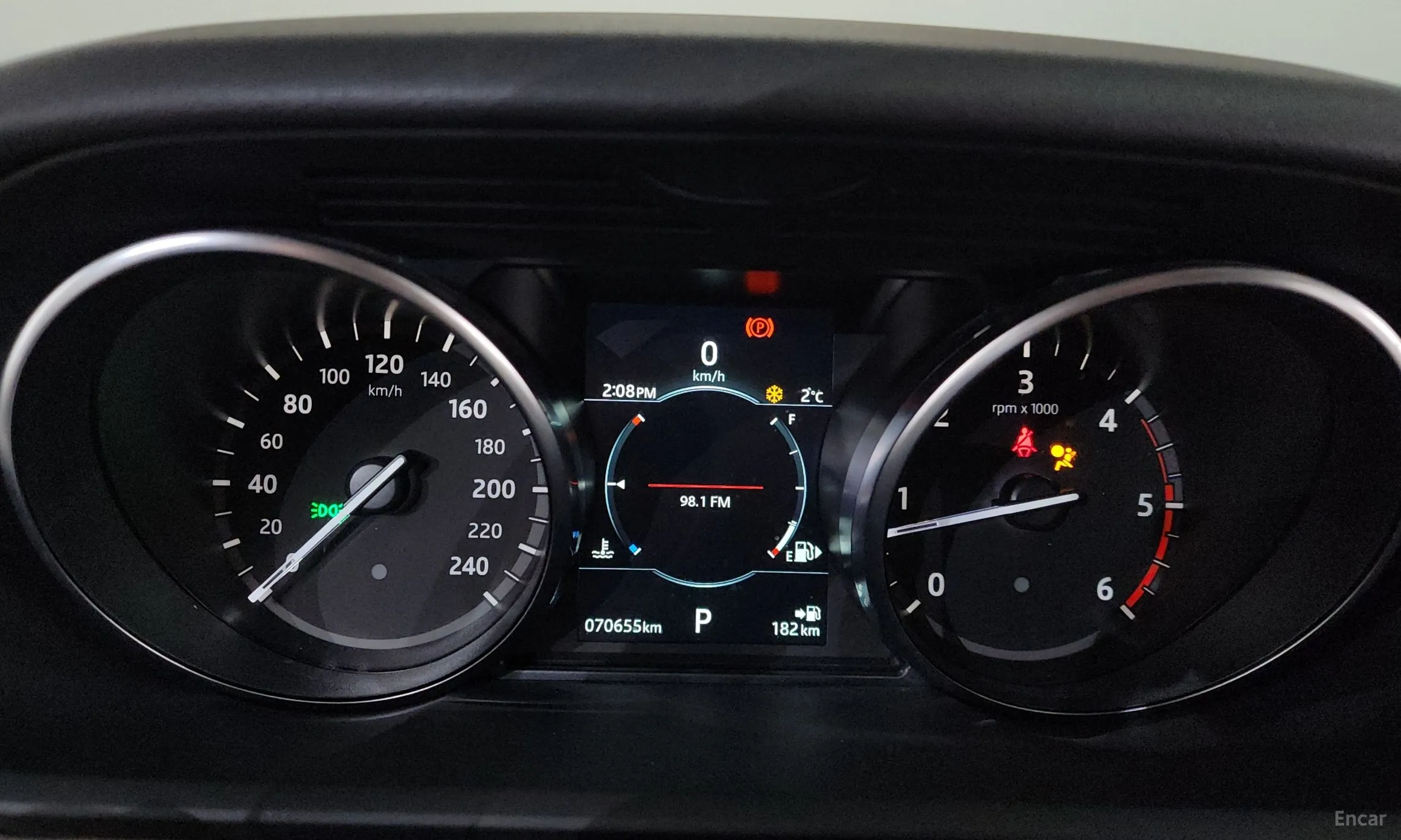 Land Rover Discovery 5 превью 8
