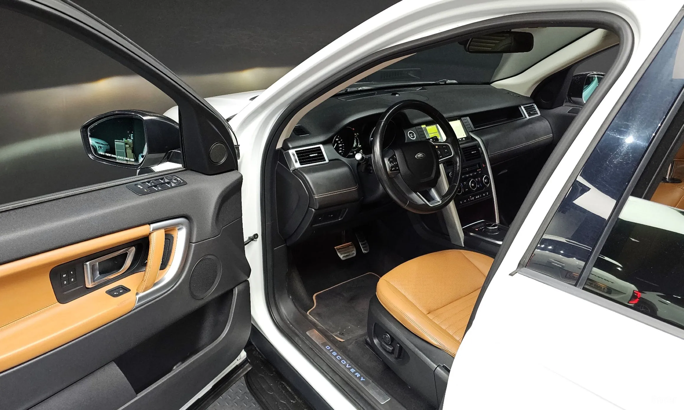 Land Rover Discovery Sports превью 11