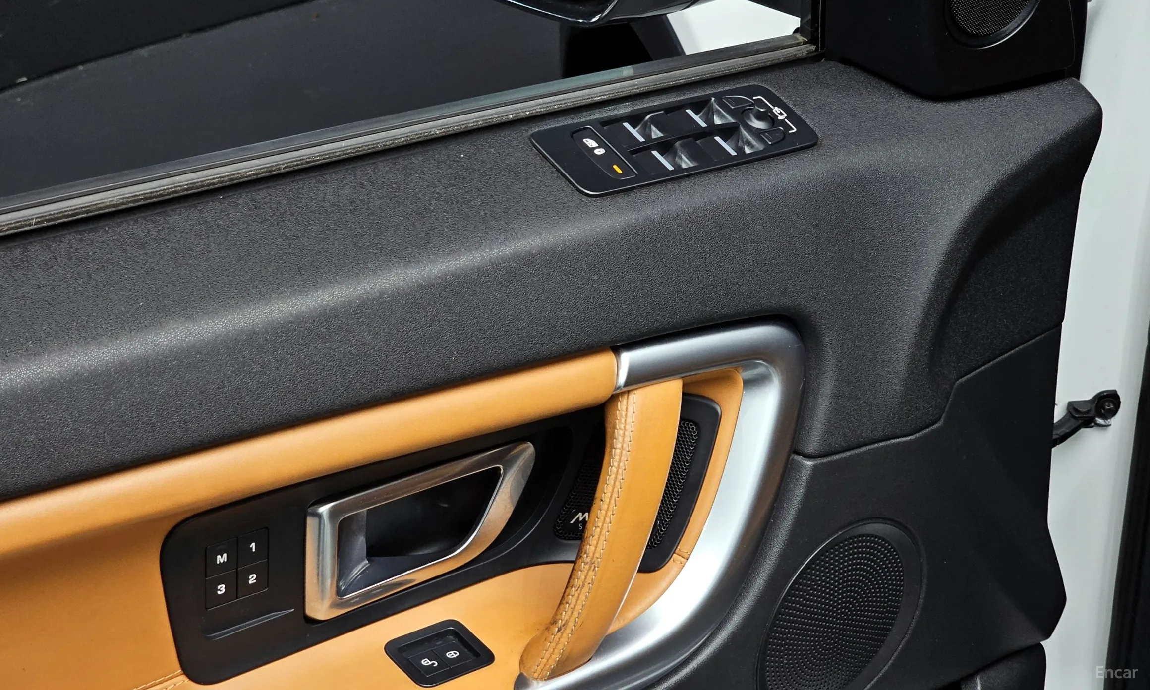 Land Rover Discovery Sports превью 17