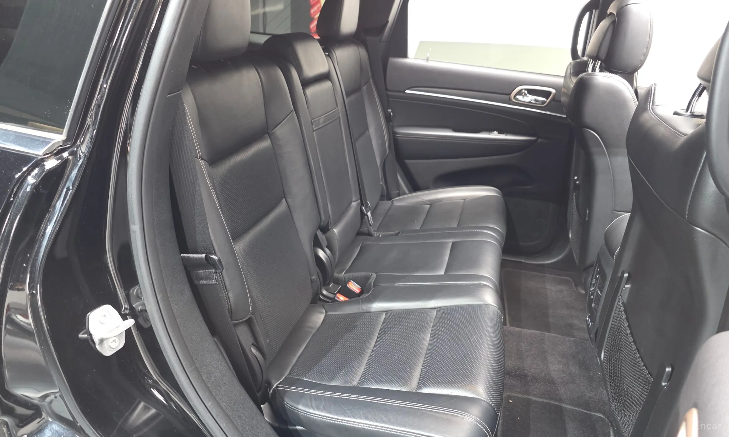 Jeep Grand Cherokee превью 12