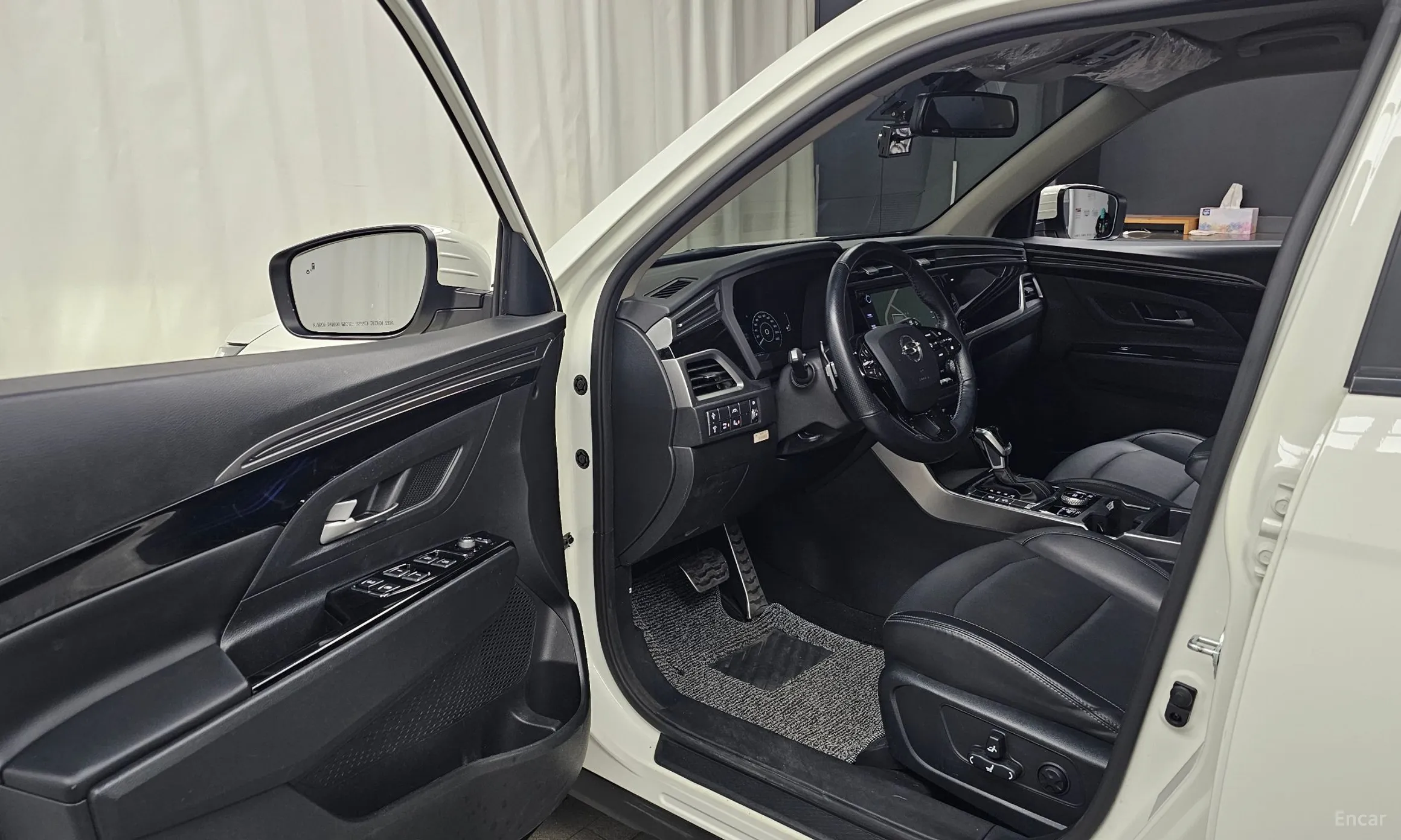KG Mobility (SsangYong) Beautiful Korando превью 10