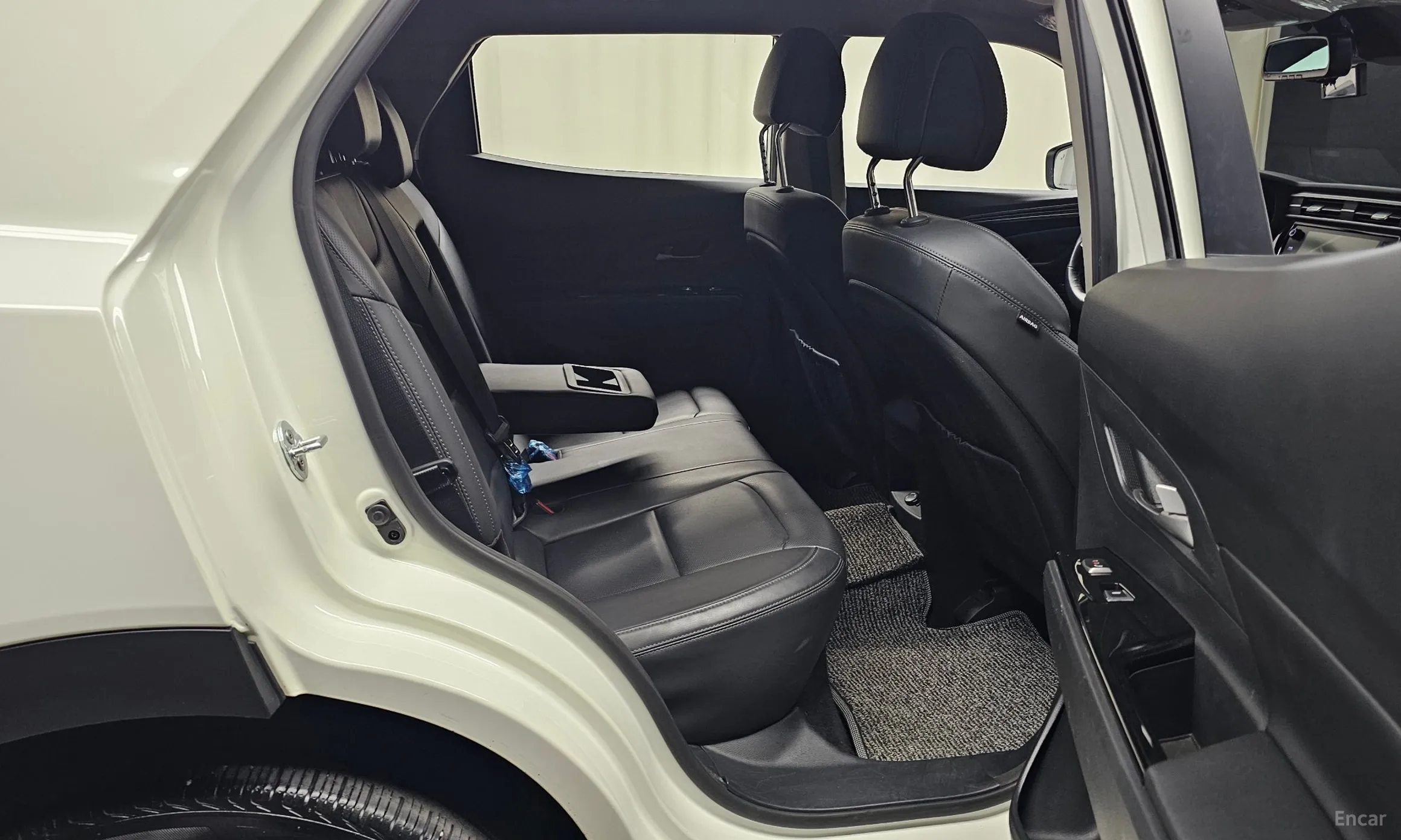 KG Mobility (SsangYong) Beautiful Korando превью 12