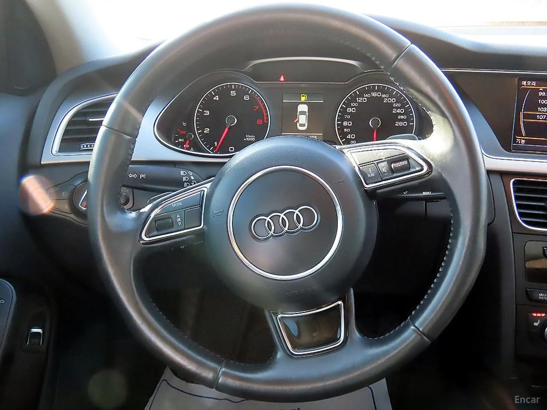 Audi New A4 превью 7
