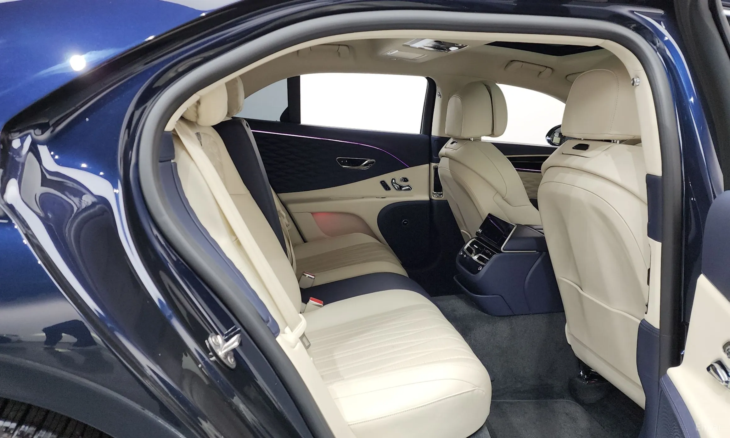 Bentley Flying Spur 3rd Generation превью 12