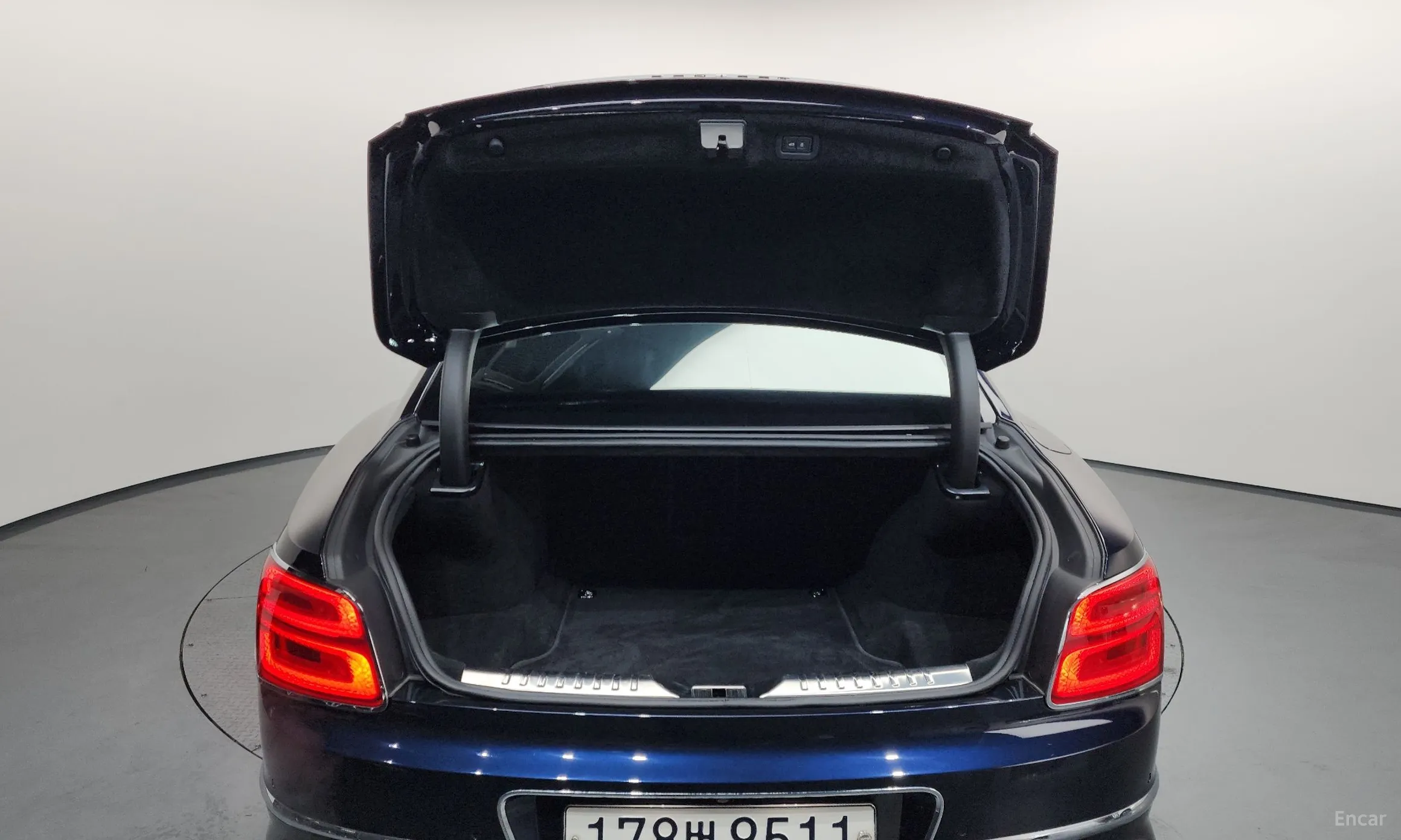 Bentley Flying Spur 3rd Generation превью 20