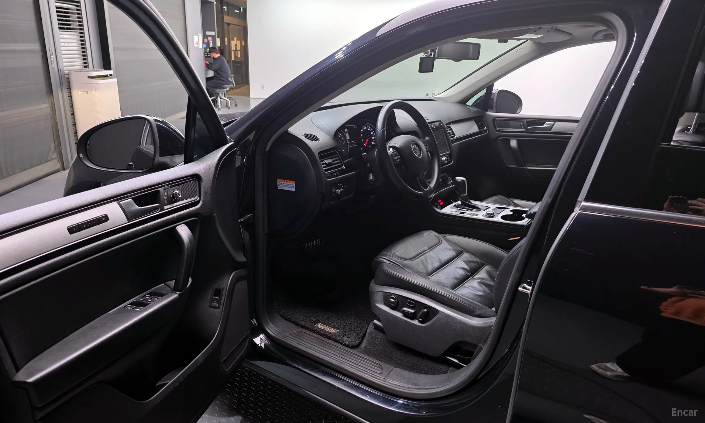 Volkswagen New Touareg превью 10