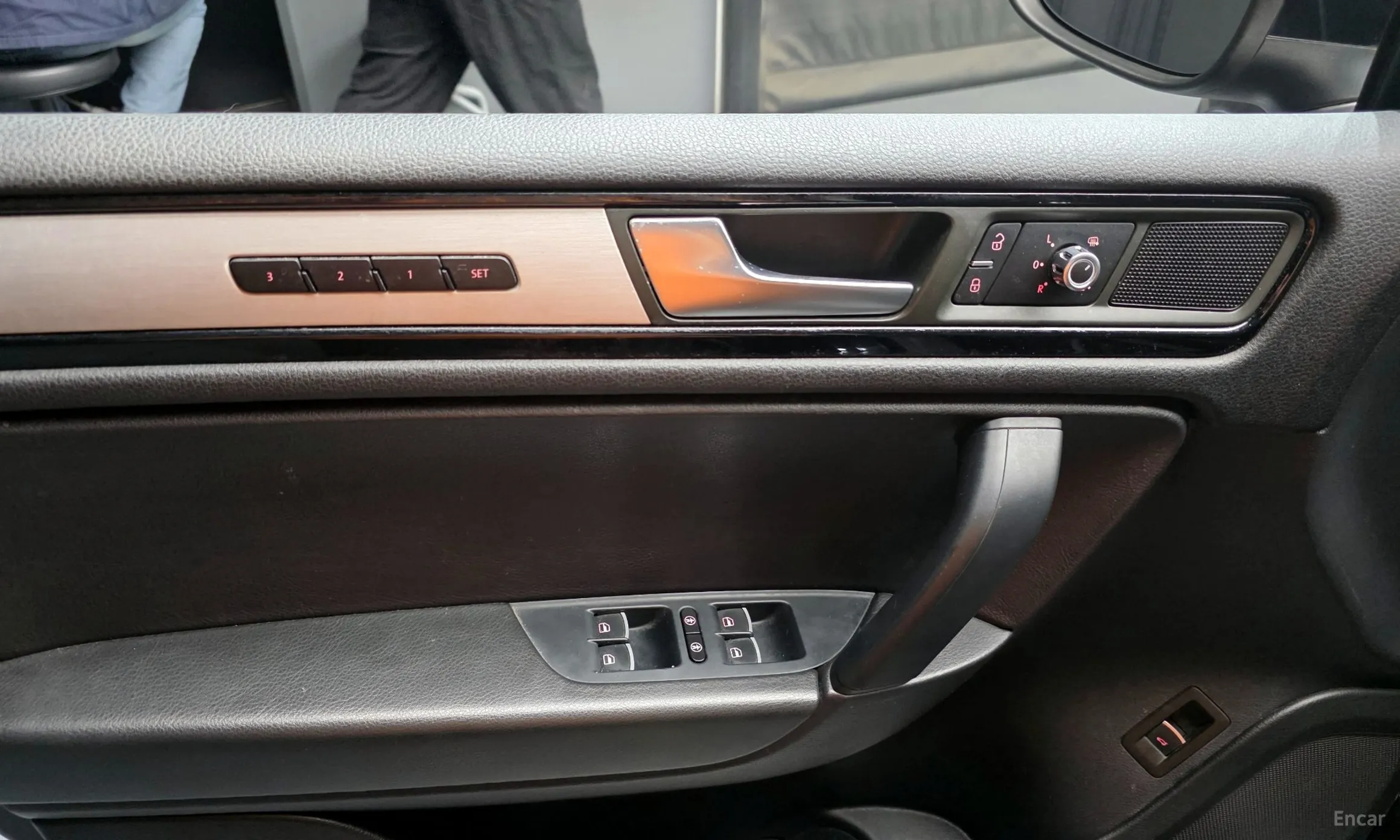 Volkswagen New Touareg превью 14