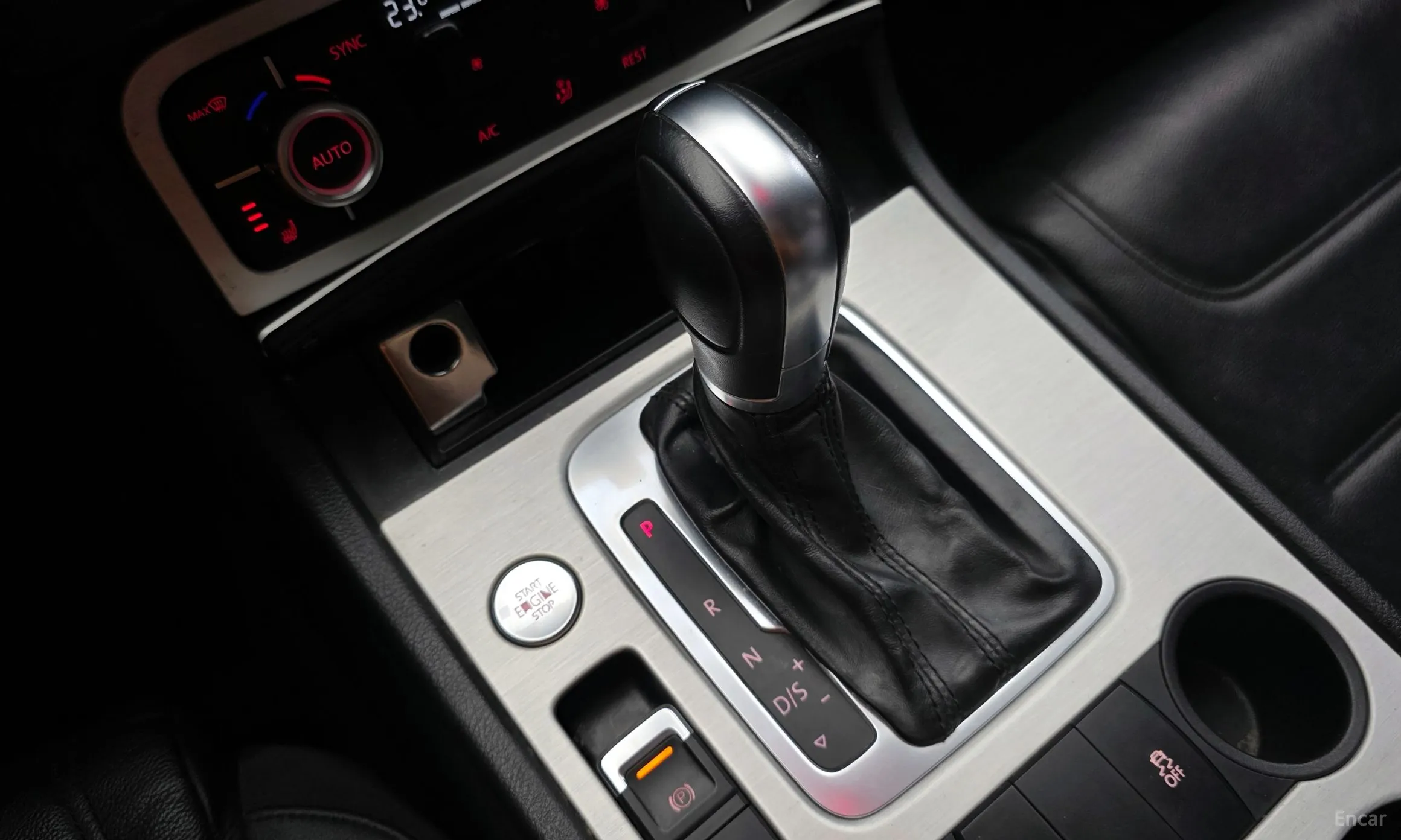 Volkswagen New Touareg превью 9