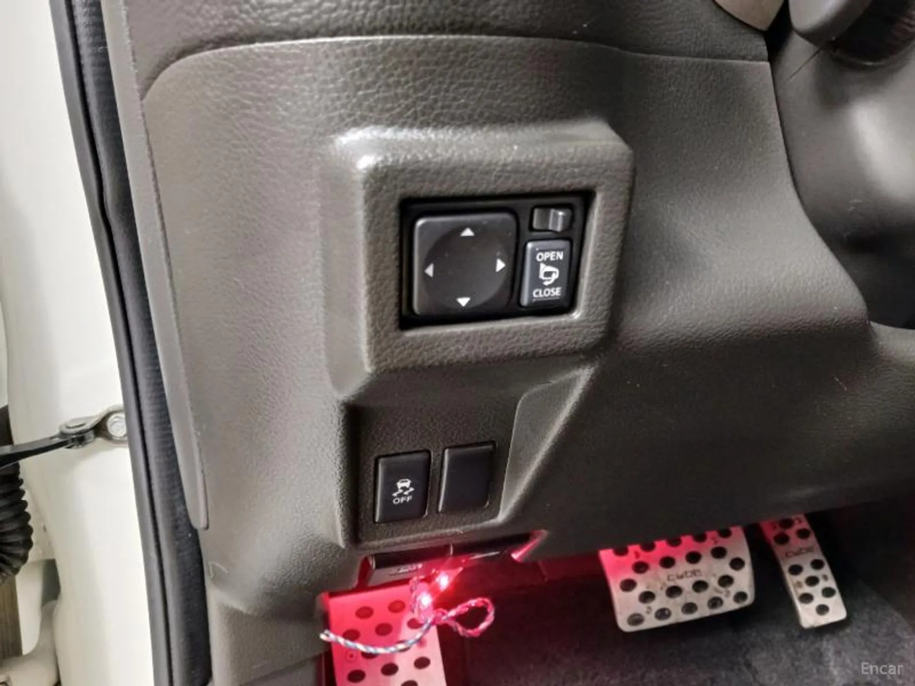 Nissan Cube превью 12