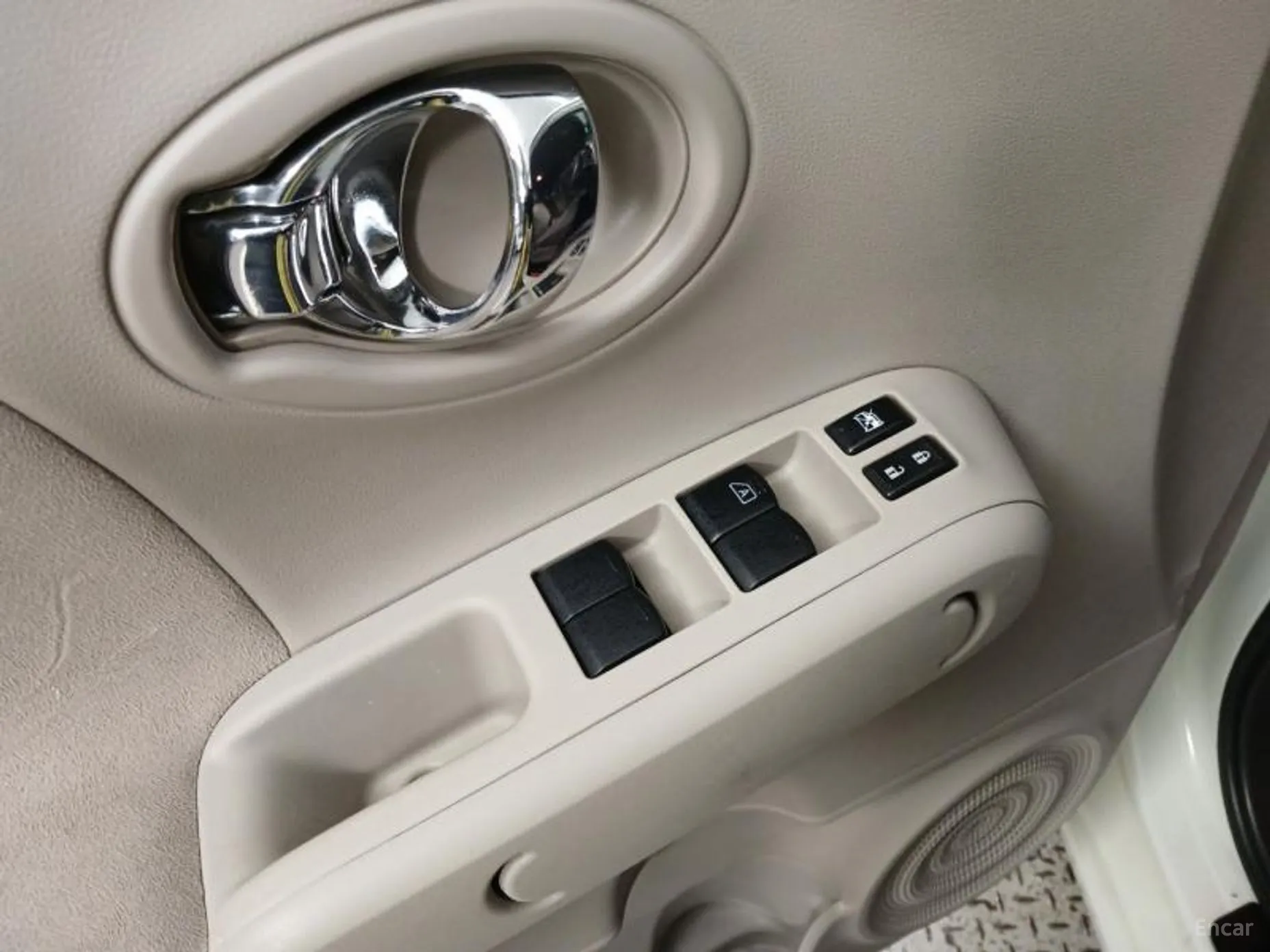 Nissan Cube превью 9