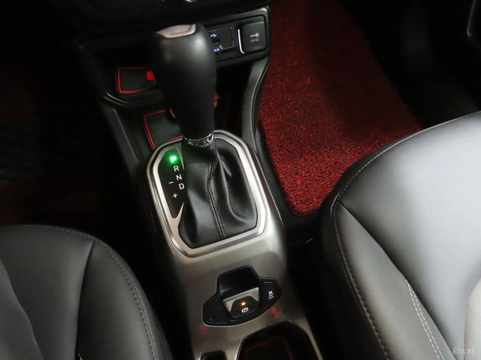 Jeep Renegade превью 13