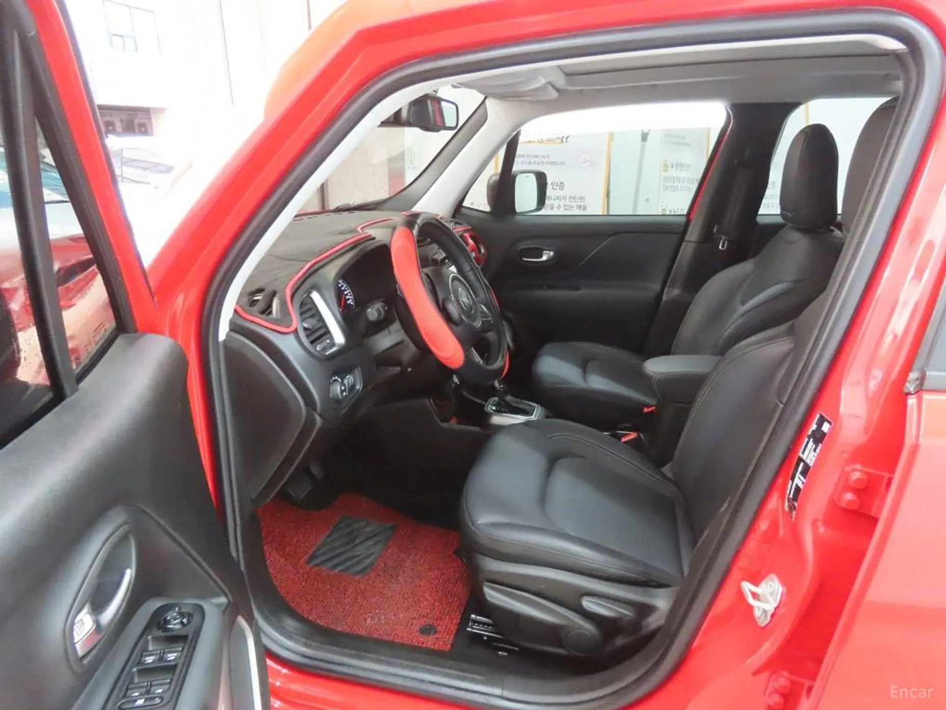 Jeep Renegade превью 5