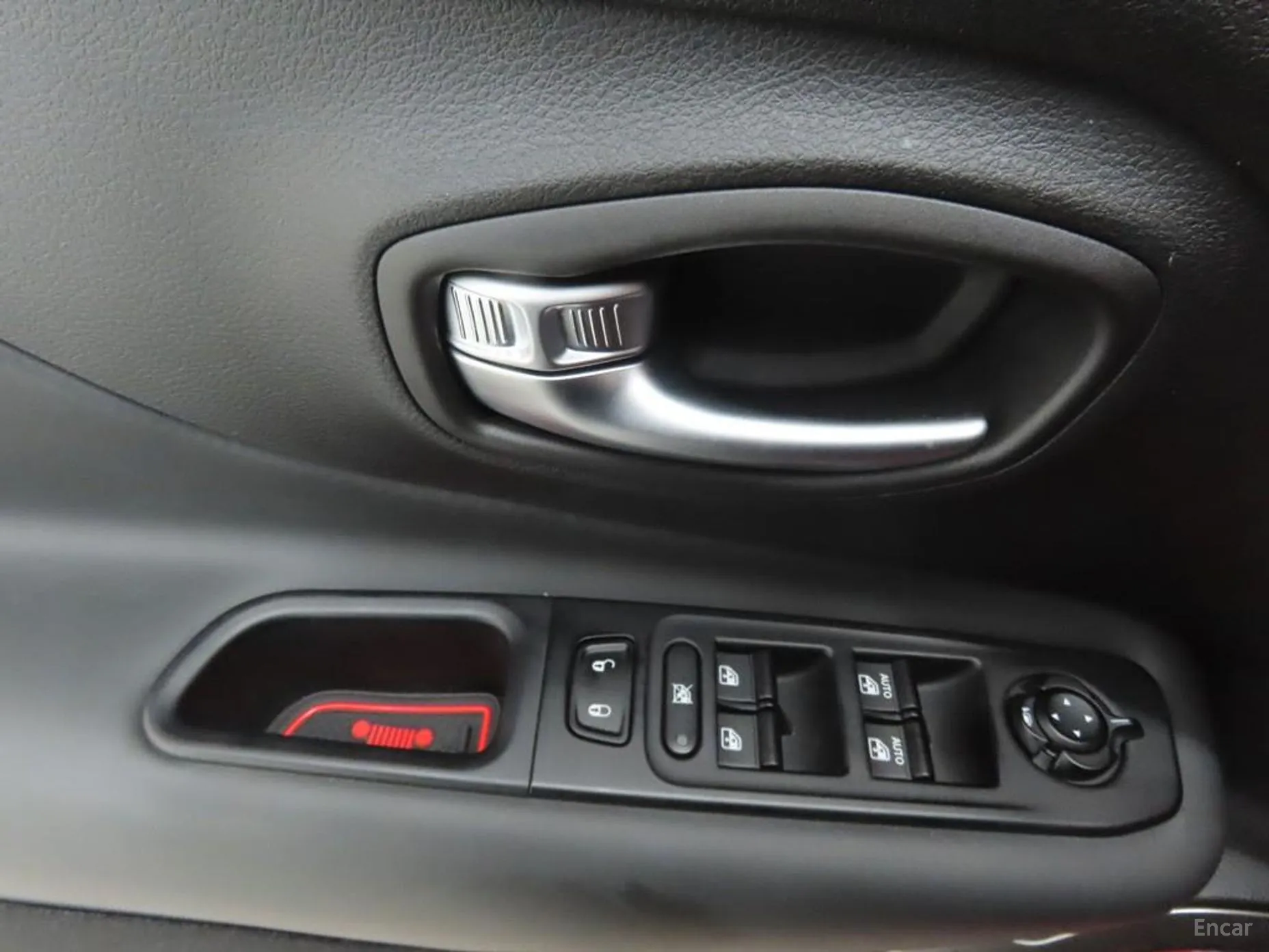 Jeep Renegade превью 9