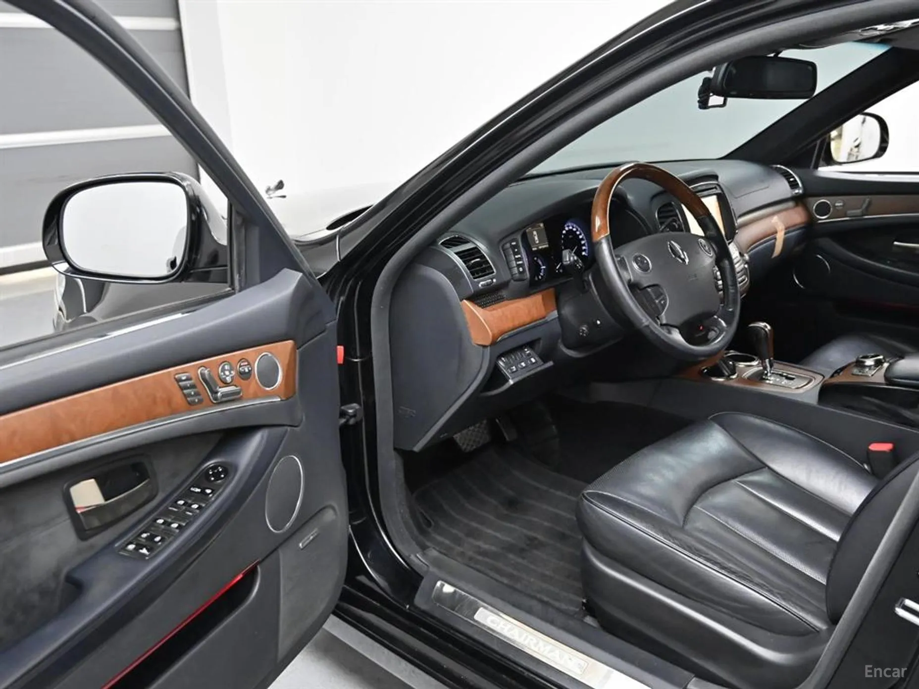 KG Mobility (SsangYong) Chairman W превью 10