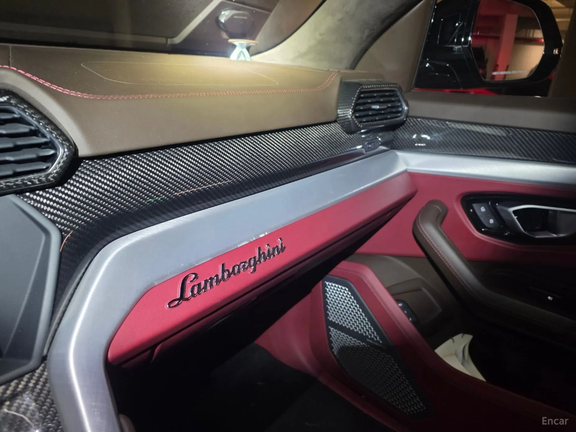 Lamborghini Urus превью 8