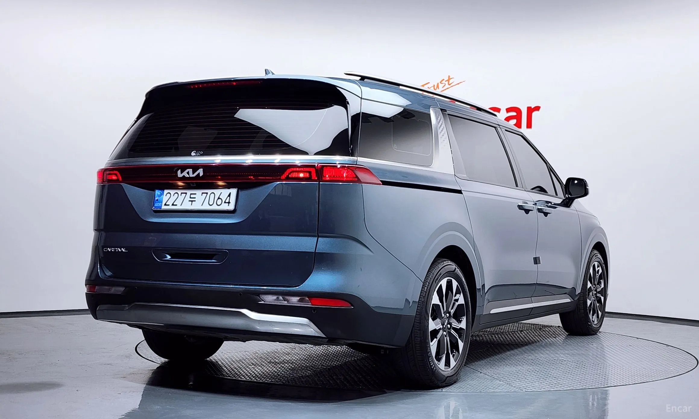 Kia Carnival Gen 4 превью 2