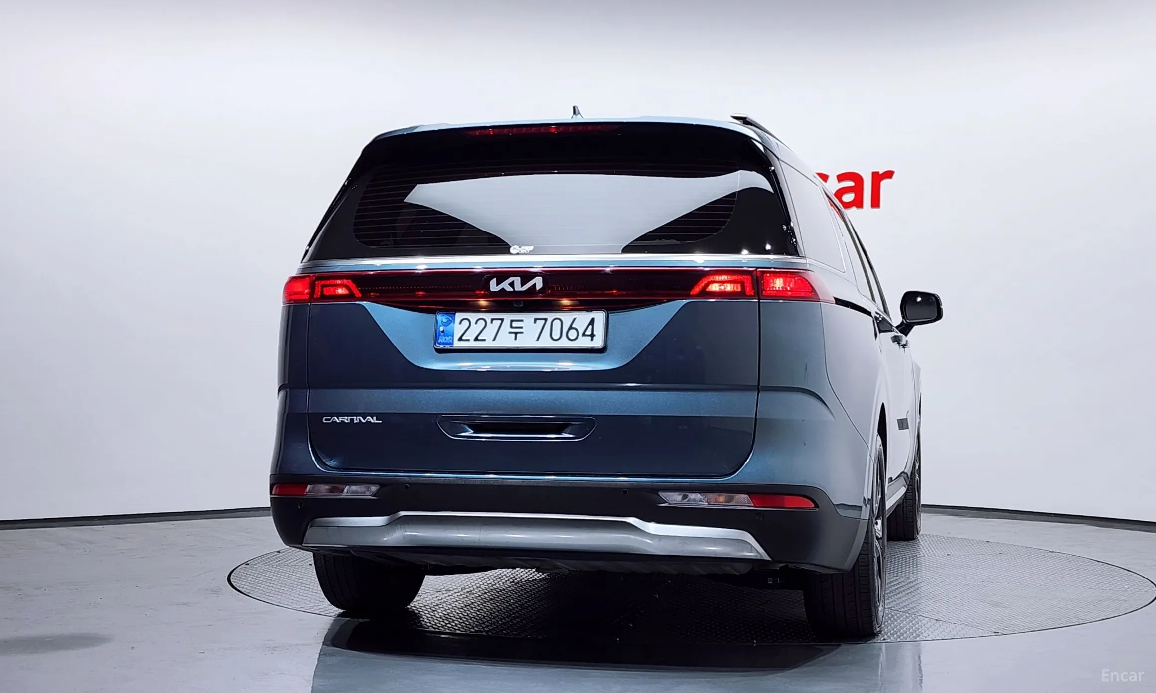 Kia Carnival Gen 4 превью 4
