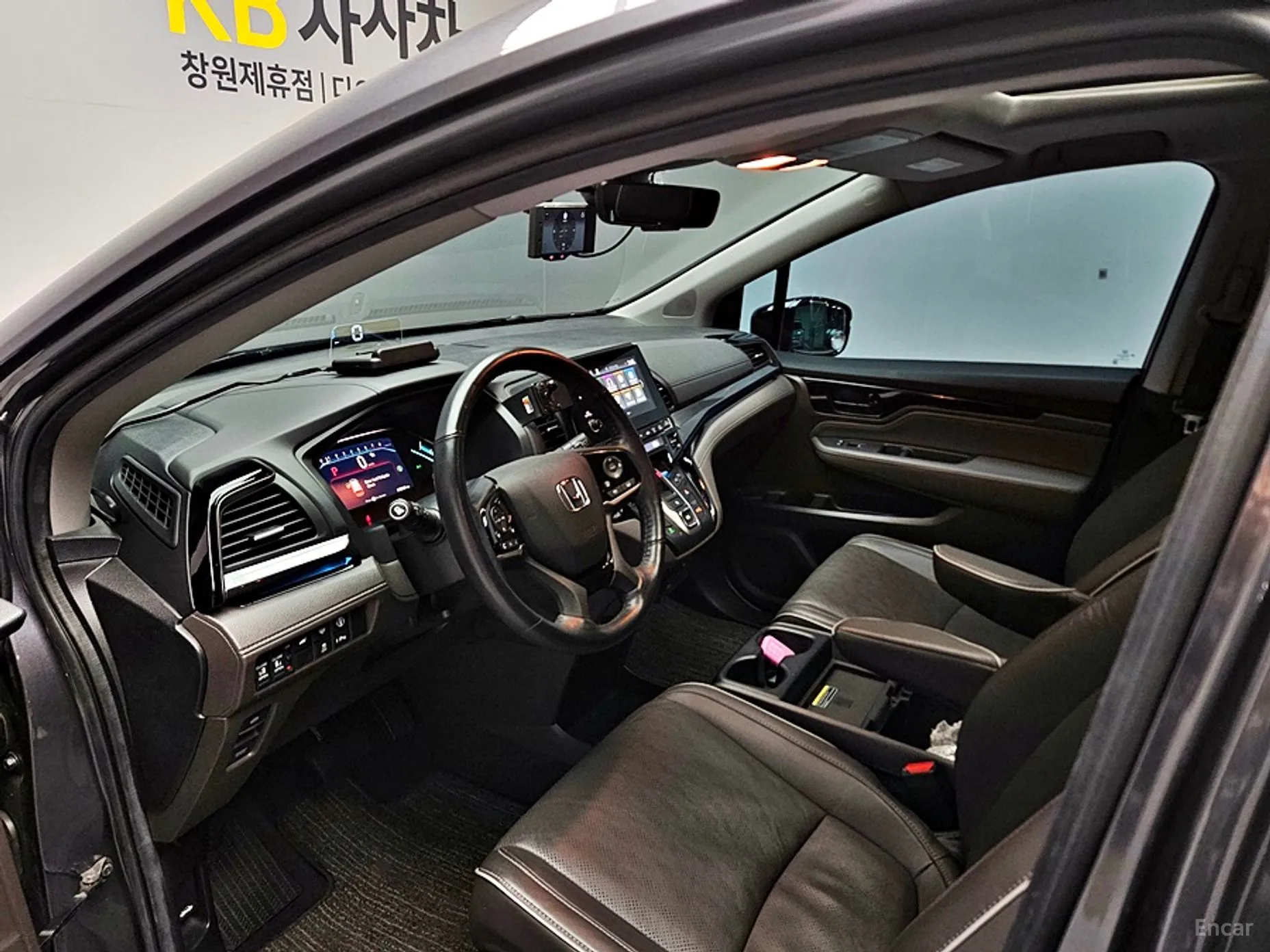 Honda Odyssey превью 13