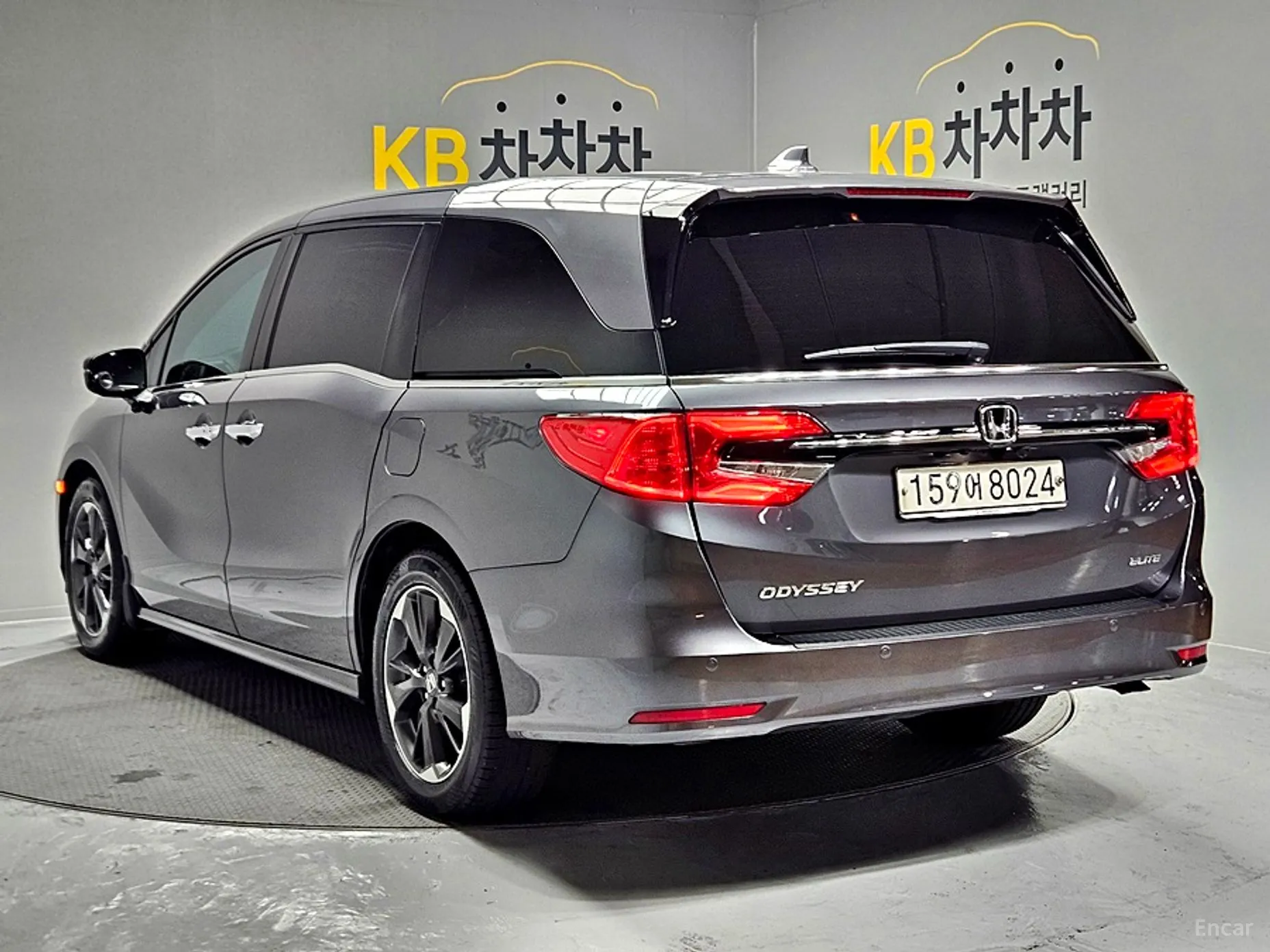 Honda Odyssey превью 4