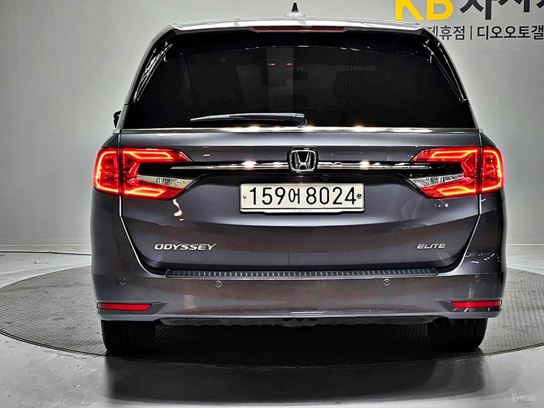 Honda Odyssey превью 6