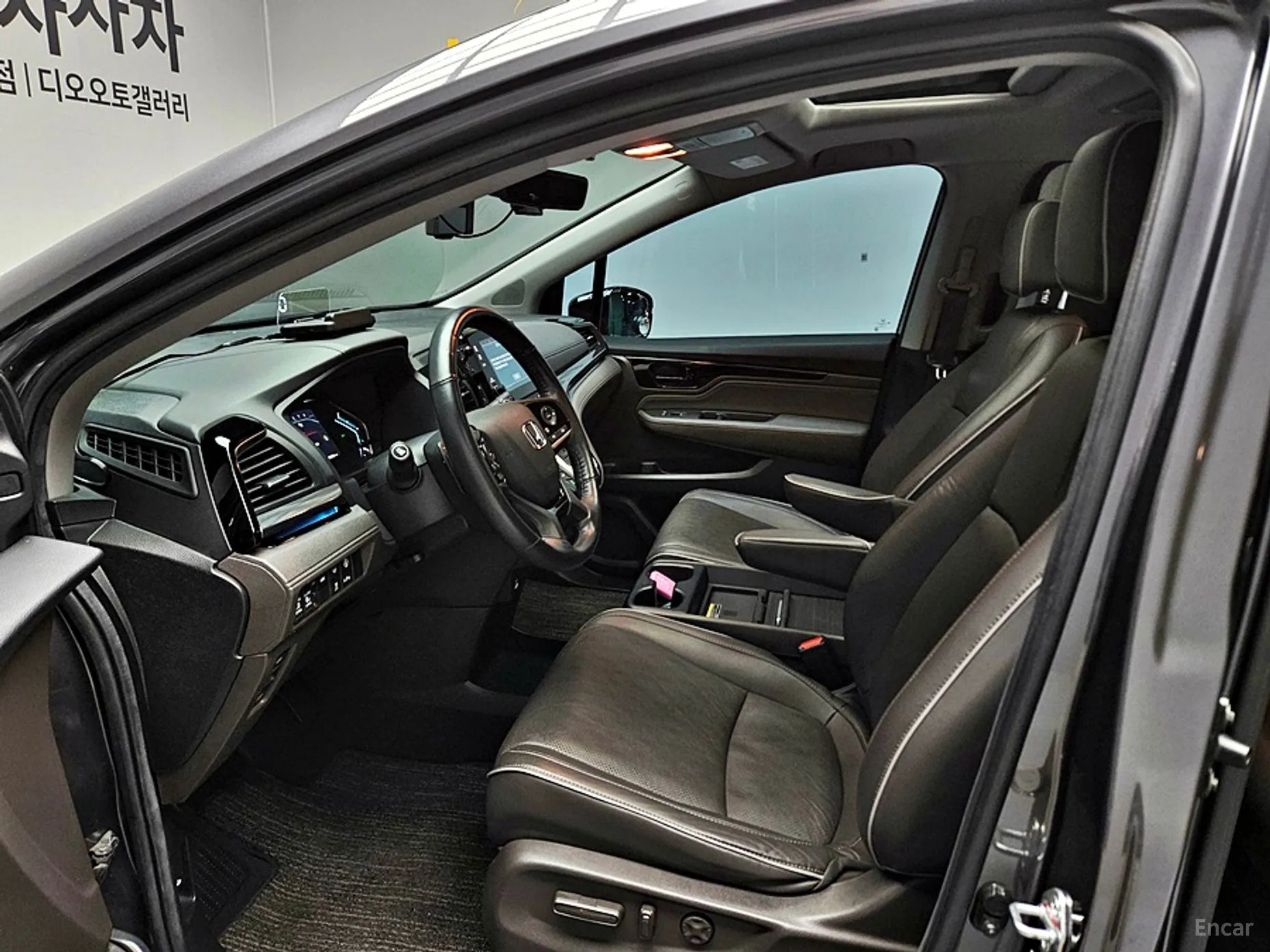 Honda Odyssey превью 9