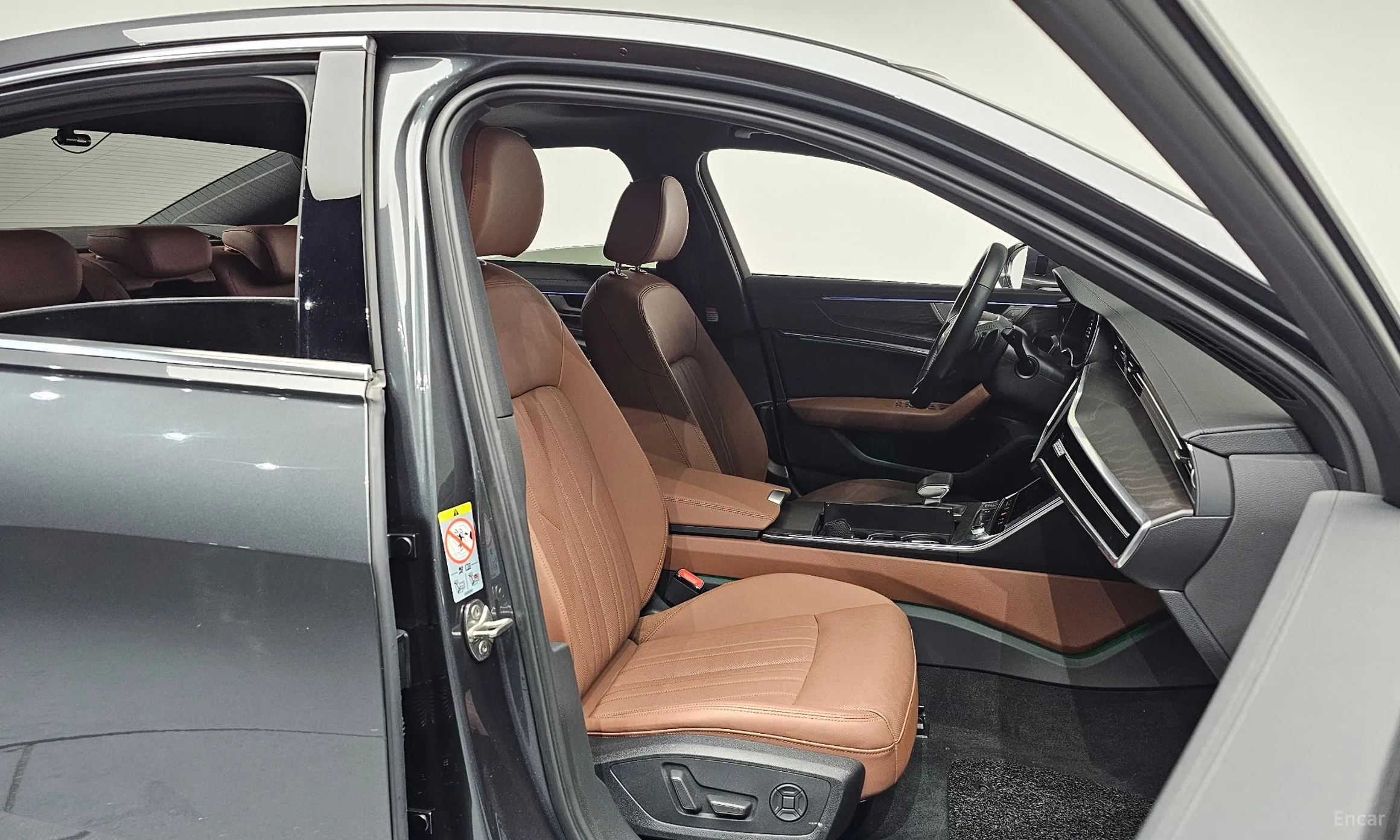 Audi A6 (C8) превью 10