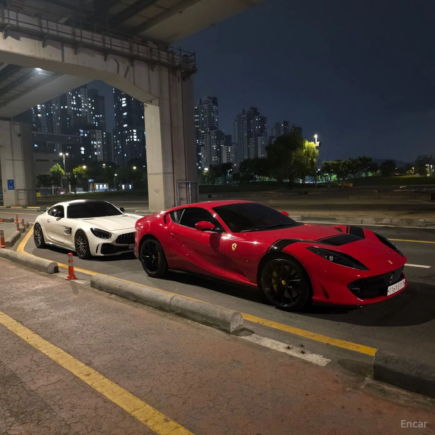 Ferrari 812 Superfast превью 4