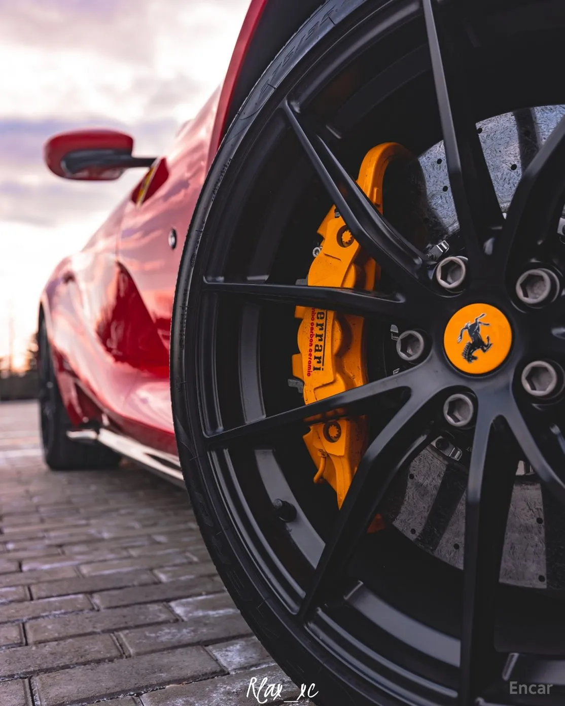 Ferrari 812 Superfast превью 9
