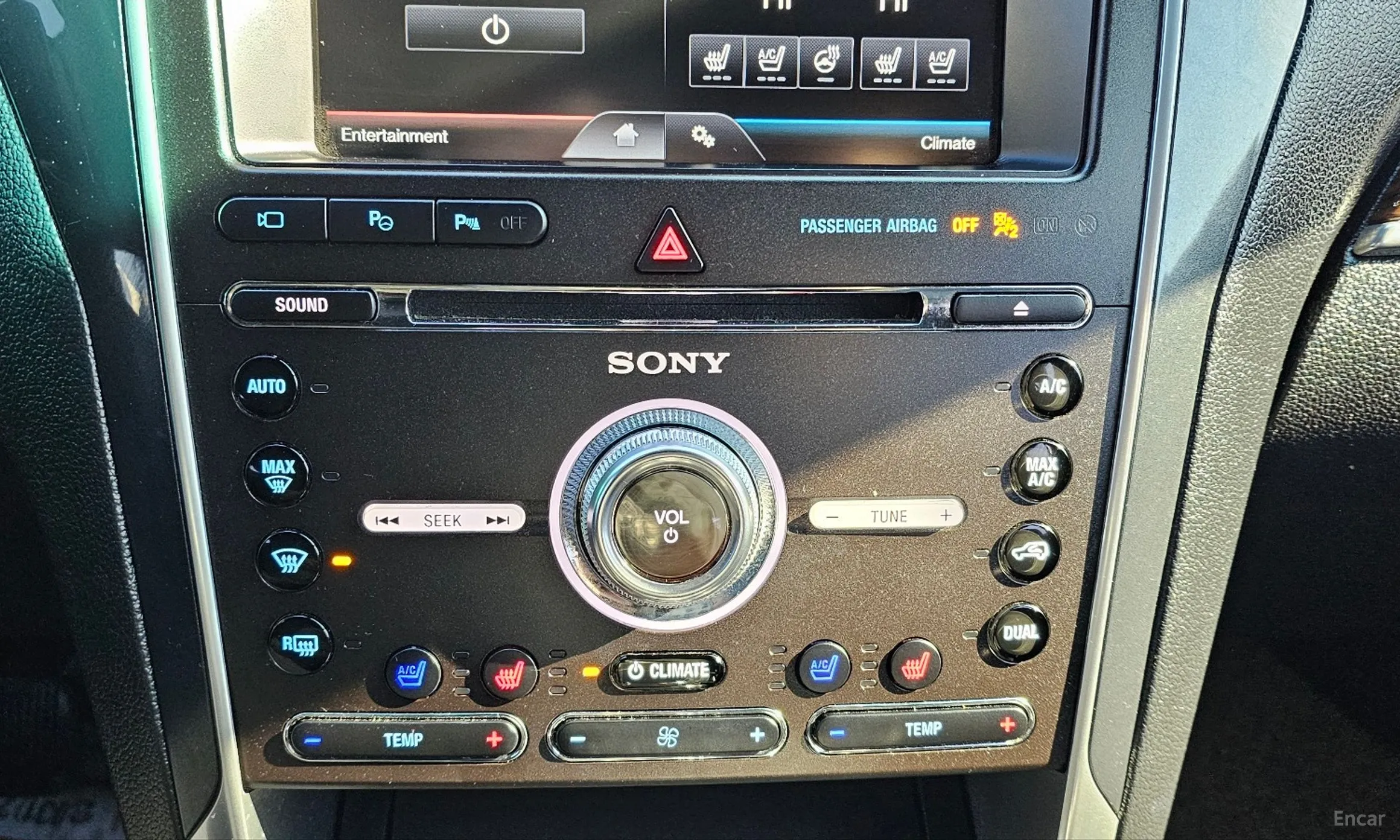 Ford Explorer превью 10