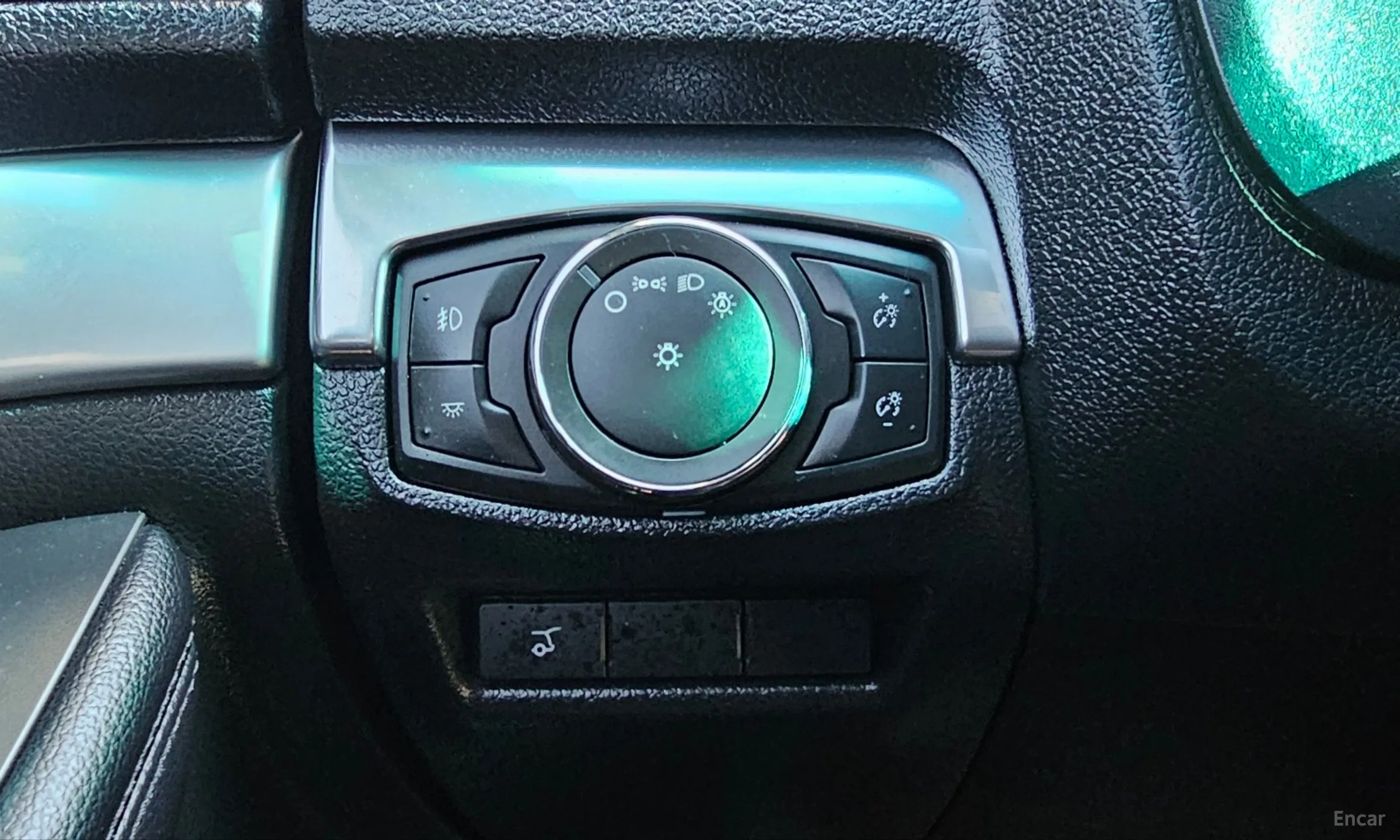 Ford Explorer превью 14