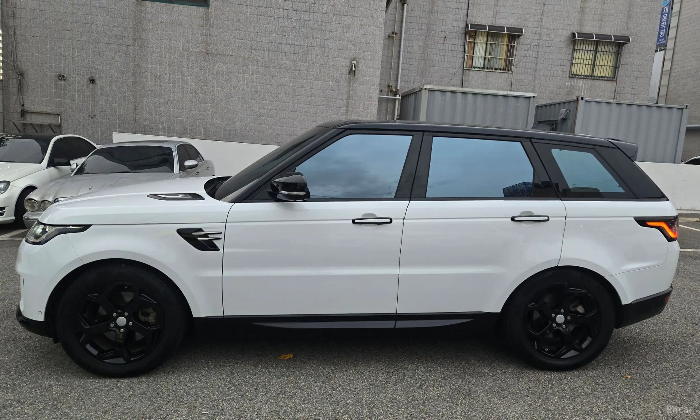 Land Rover Range Rover Sport 2nd Generation