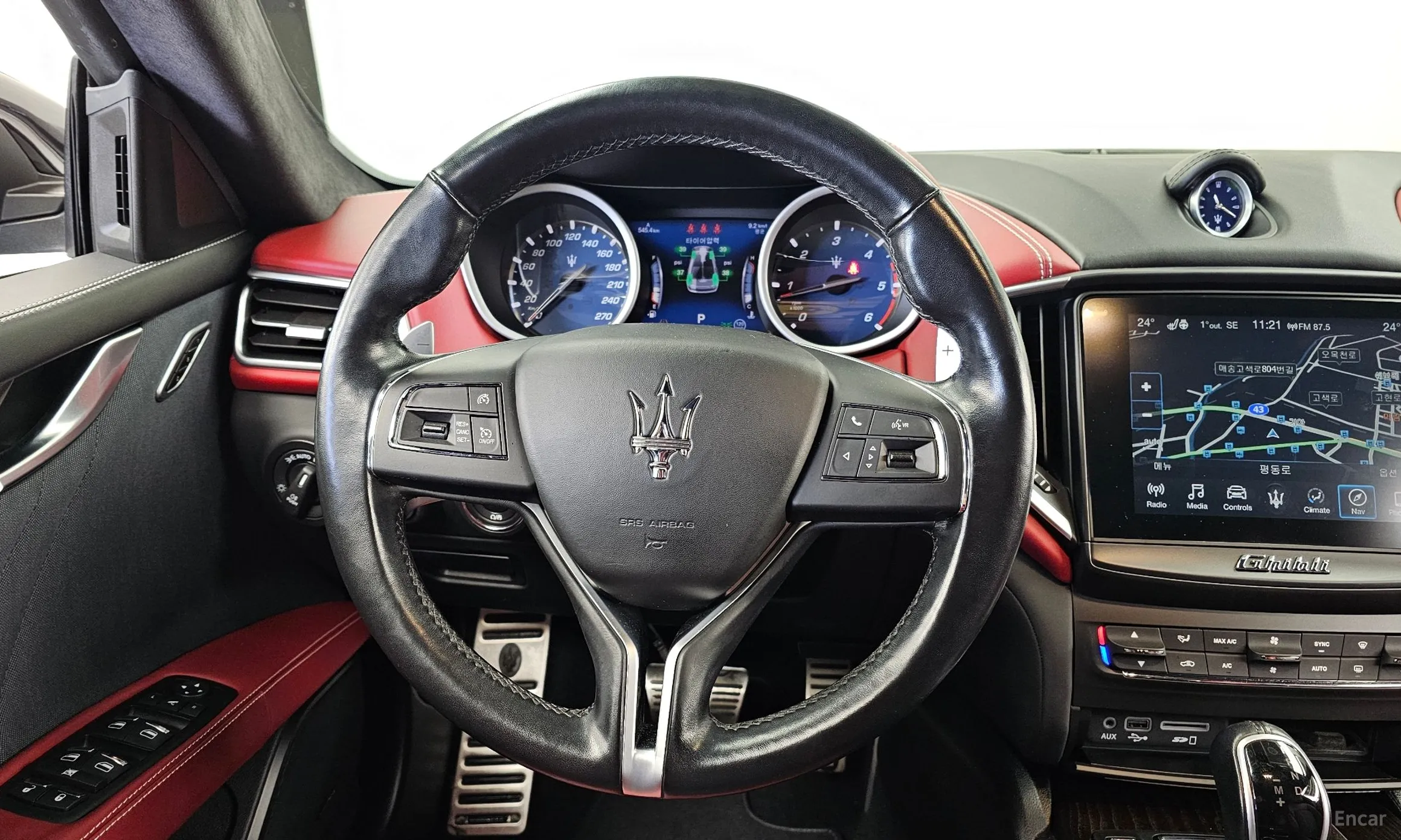 Maserati Ghibli превью 13