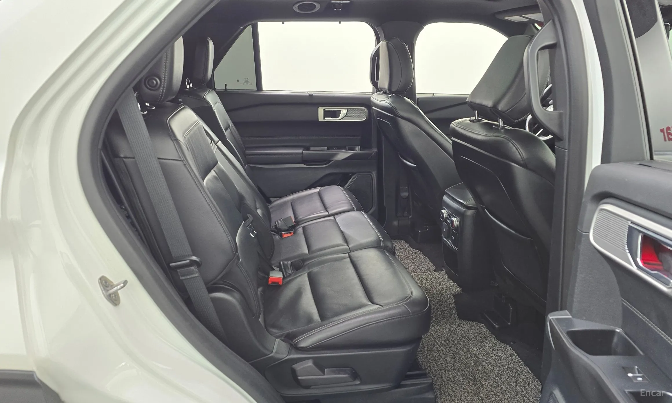 Ford Explorer 6th Generation превью 12