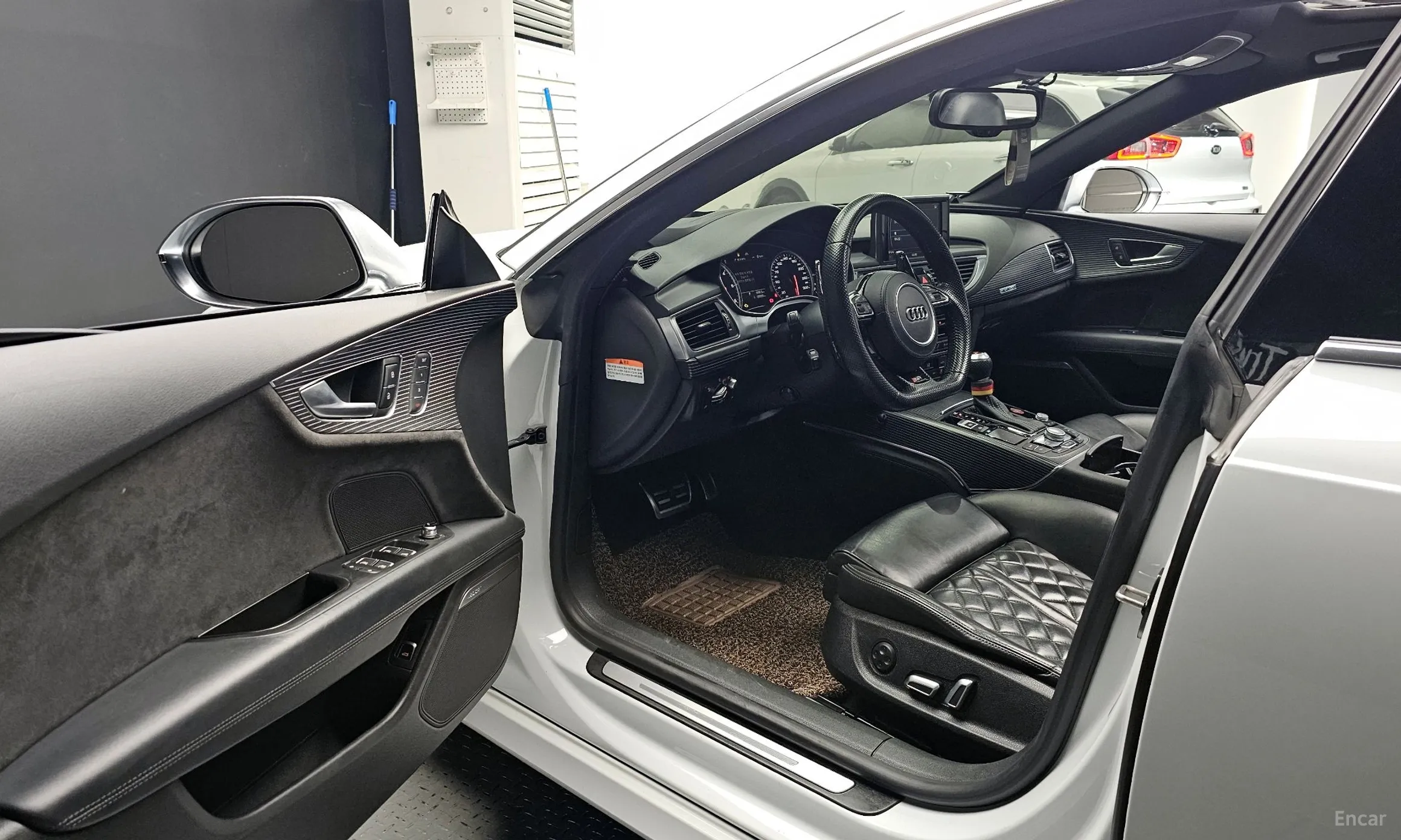 Audi A7 превью 10