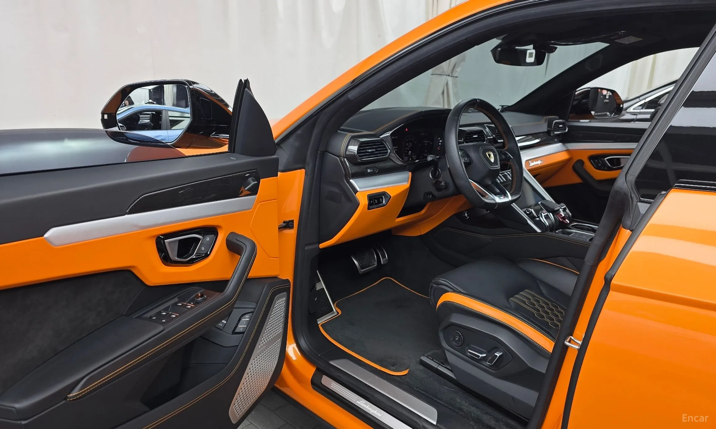Lamborghini Urus превью 10