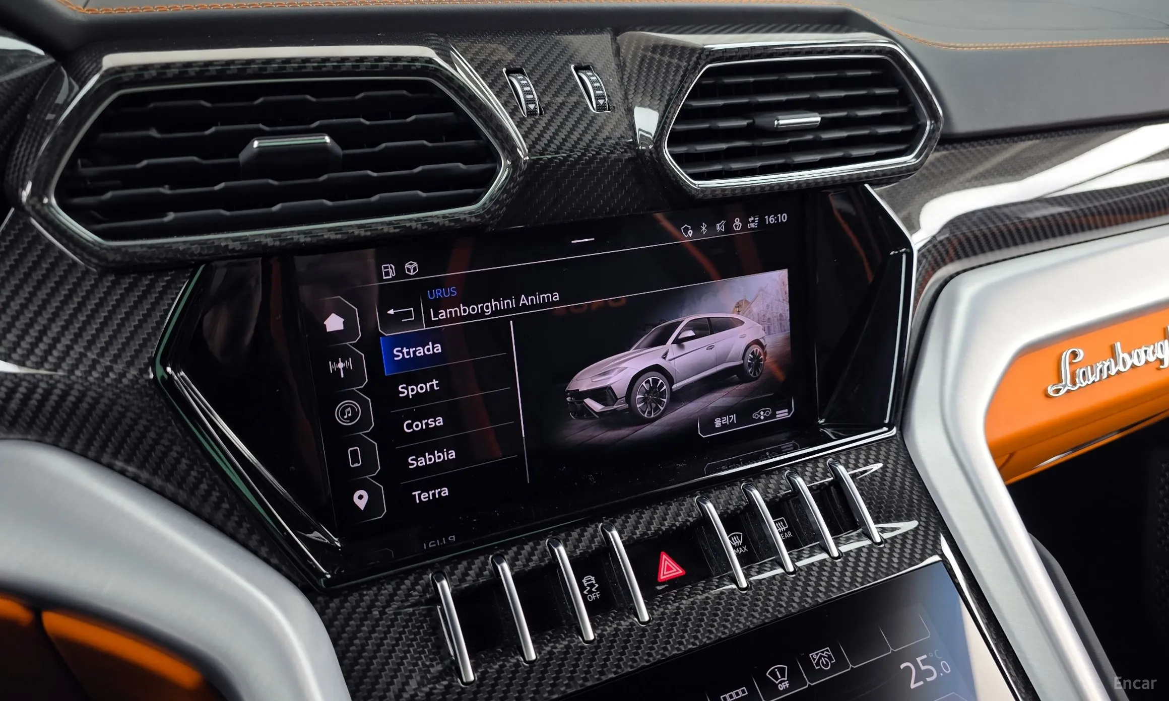 Lamborghini Urus превью 16