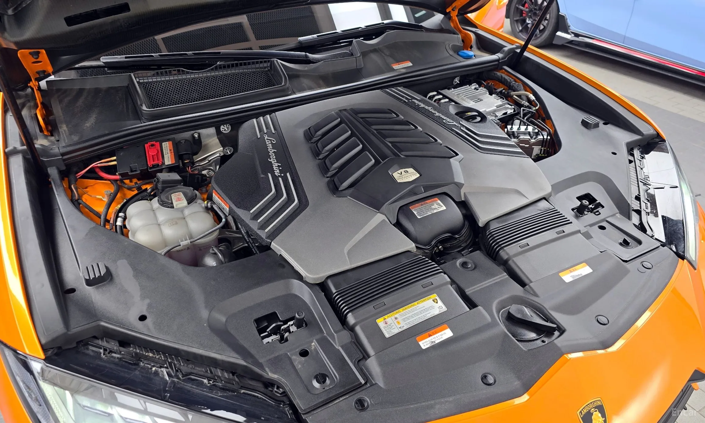 Lamborghini Urus превью 6