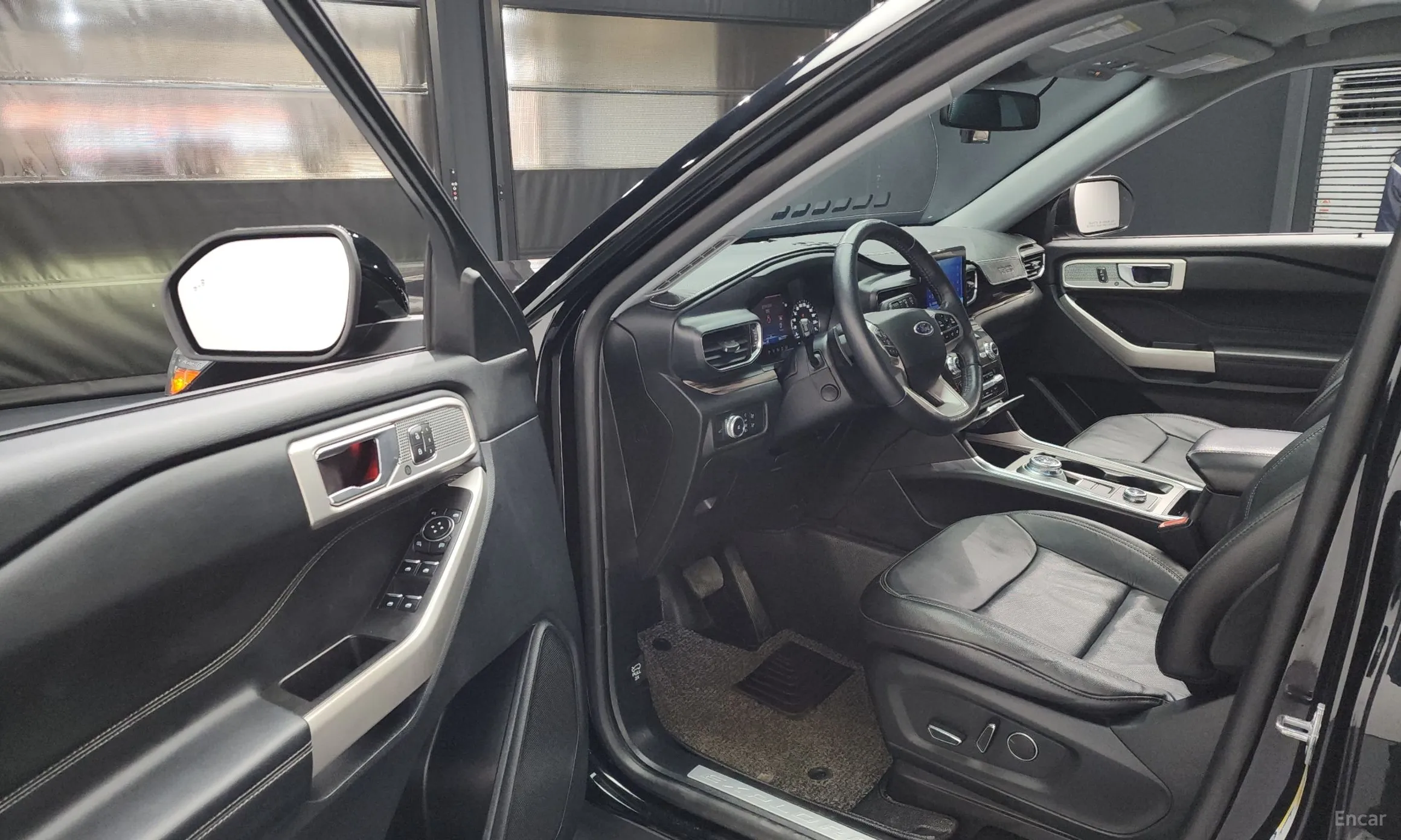 Ford Explorer 6th Generation превью 10